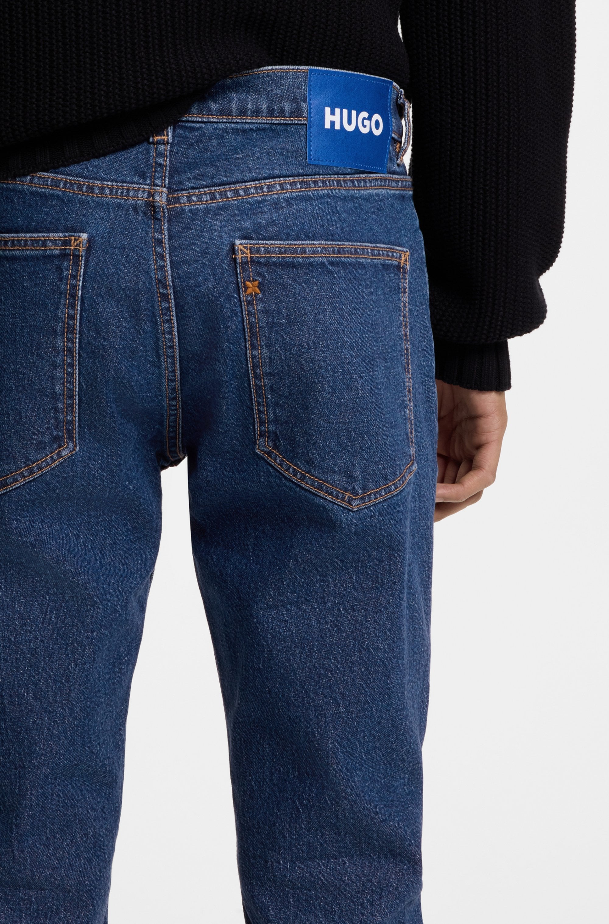 HUGO Blue Slim-fit-Jeans enger Beinverlauf, mittlere Bundhöhe, stone washed