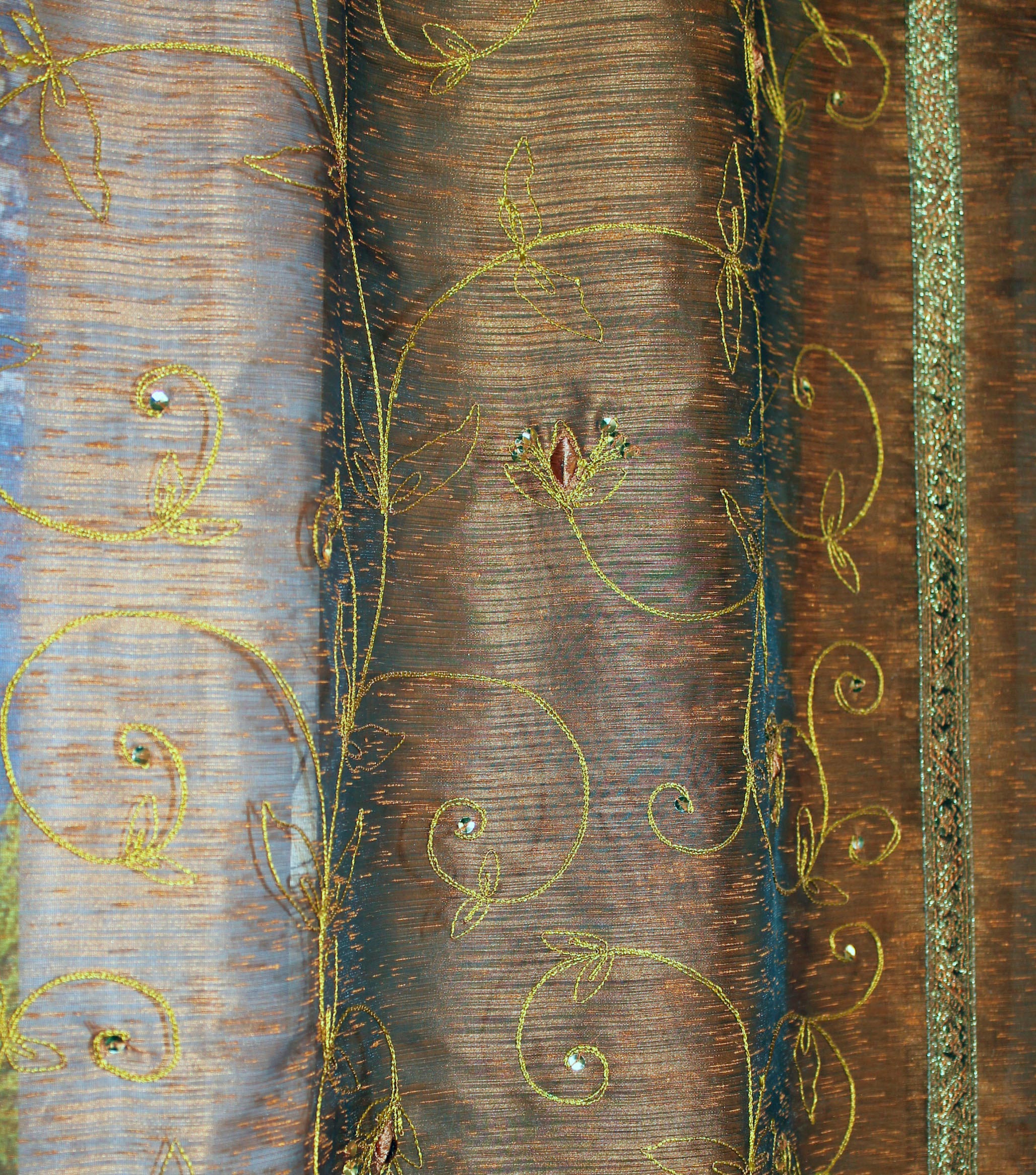 HOSSNER - ART OF HOME DECO Gardine »Zugersee« Schlaufen 1 Stk. tlg. Schlaufenschal m. Brokat-Bodüren