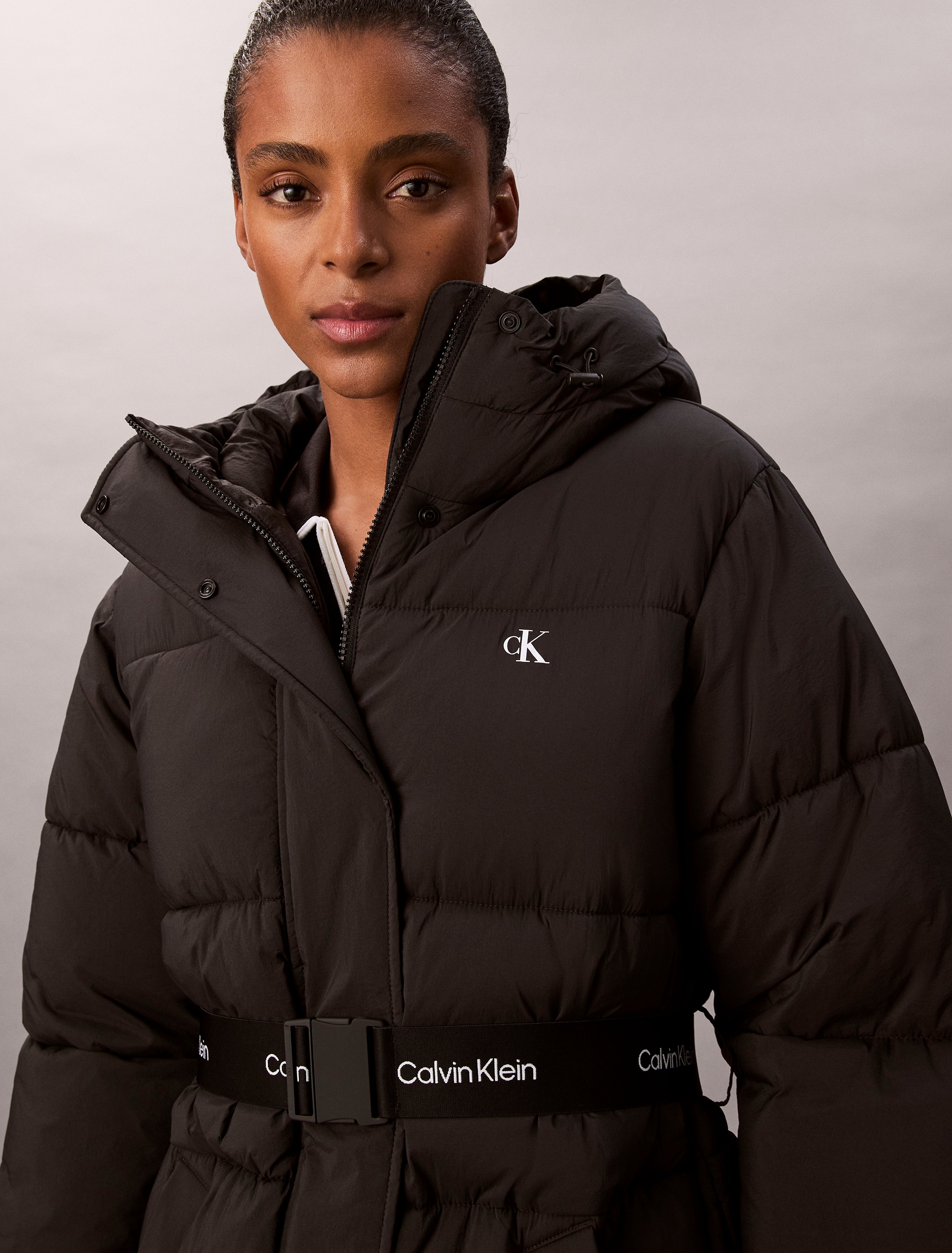 Calvin Klein Jeans Veste matelassée »BELTED MIDWEIGHT PUFFER« mit Kapuze Mit Rundhalsausschnitt, regular fit