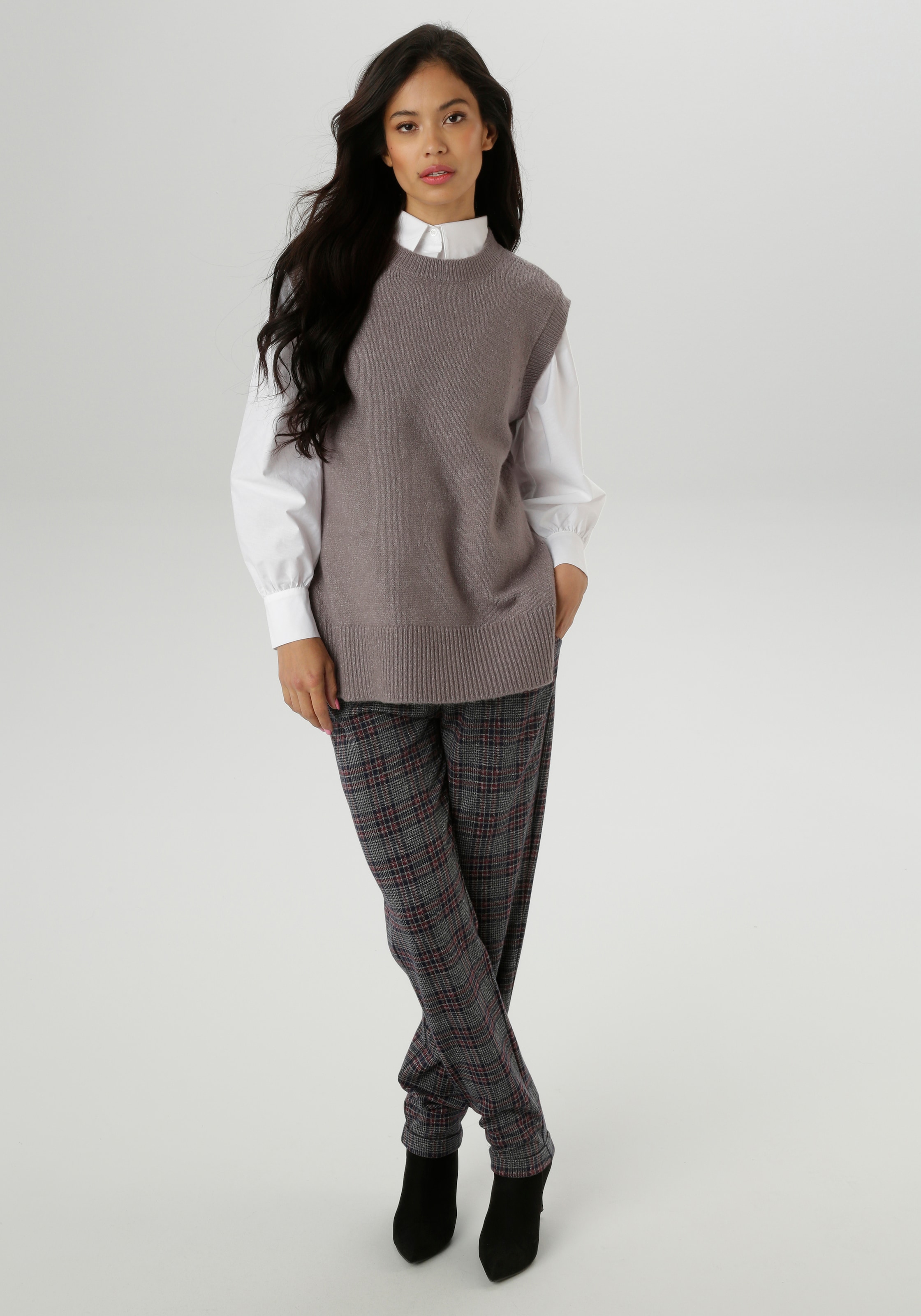 Aniston SELECTED Pullunder im lässig angesagten Style