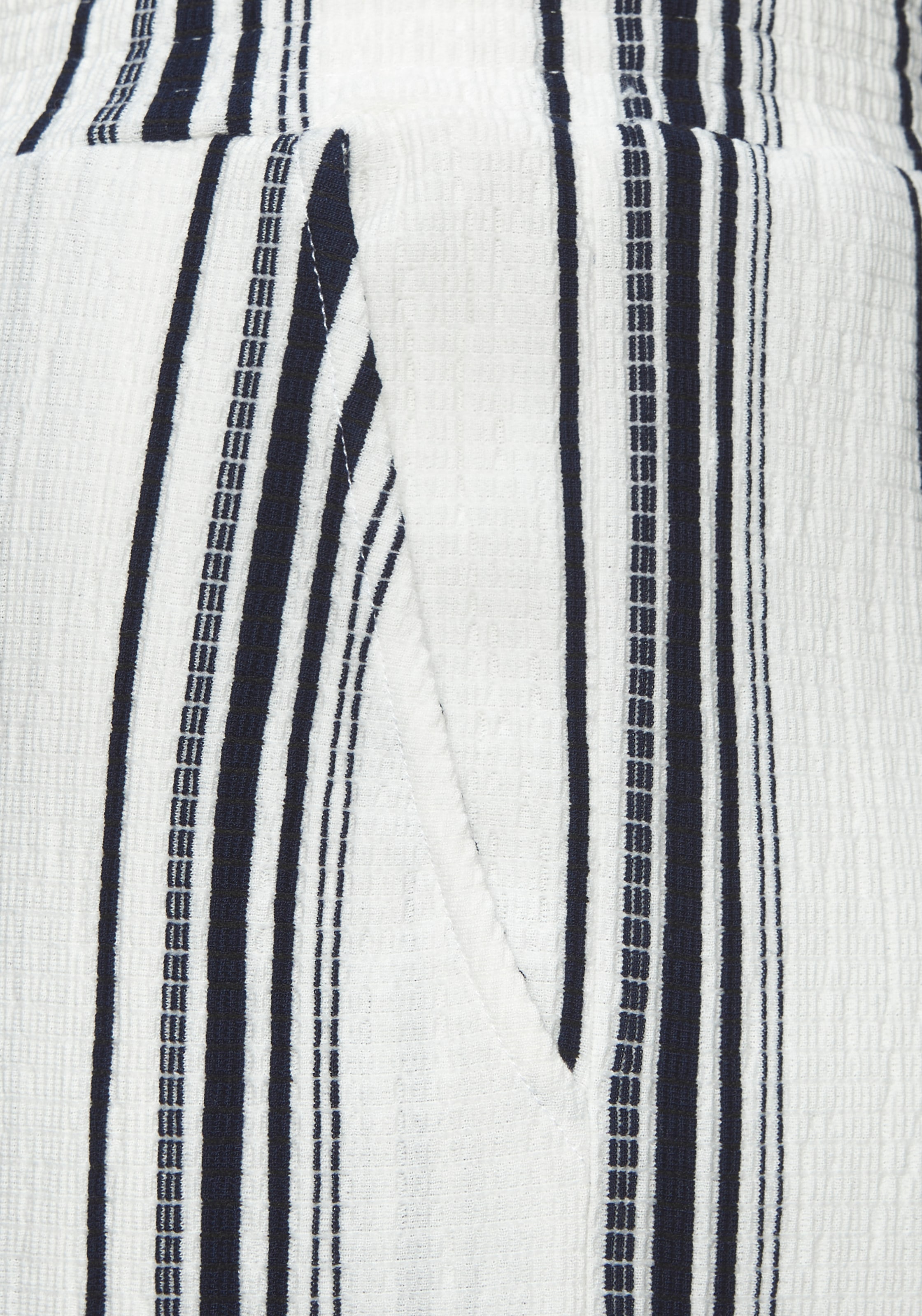 LASCANA Pantalon 7/8 »mit locker-luftigem Bein«  aus strukturierter Ware, sommerliche Schlupfhose, Strandhose