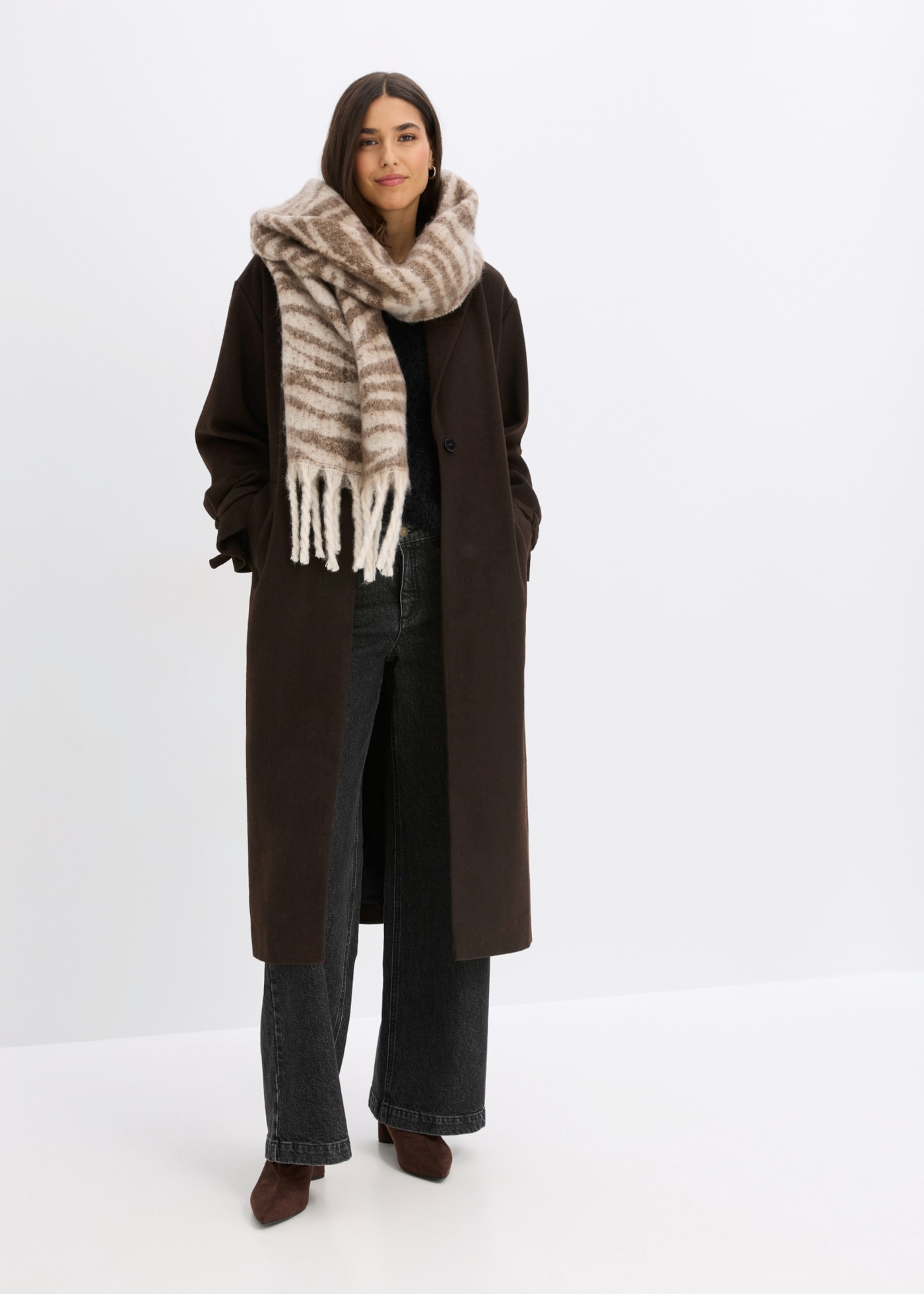 bonprix Wintermantel Oversize-Passform, mit Reverskragen, aus Polyester