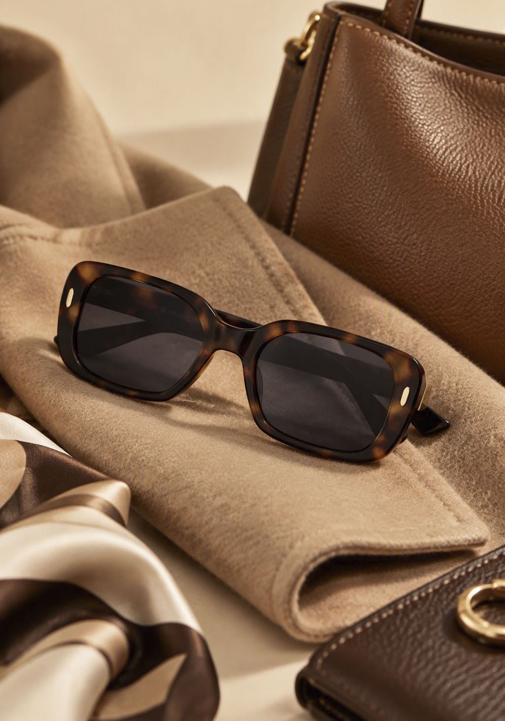 Laura Scott Lunettes de soleil »mit goldfarbenen Metalldetail am Bügelansatz« Monture cerclée complète marron à motifs, verres gris avec haute protection contre l'éblouissement