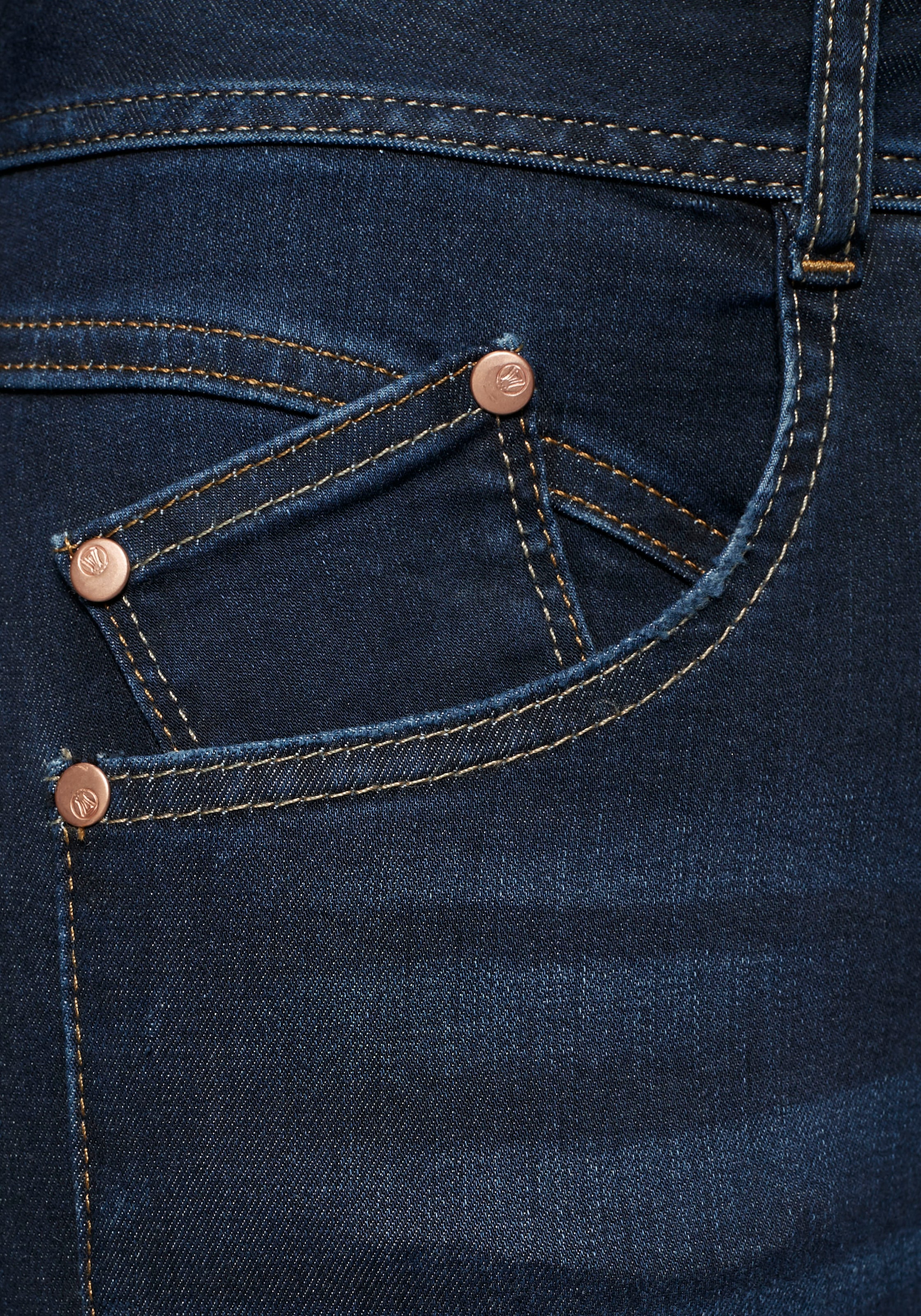 Herrlicher Jeans à 5 poches »Gila Slim Denim« mit seitlichen Keileinsätzen, figurformend