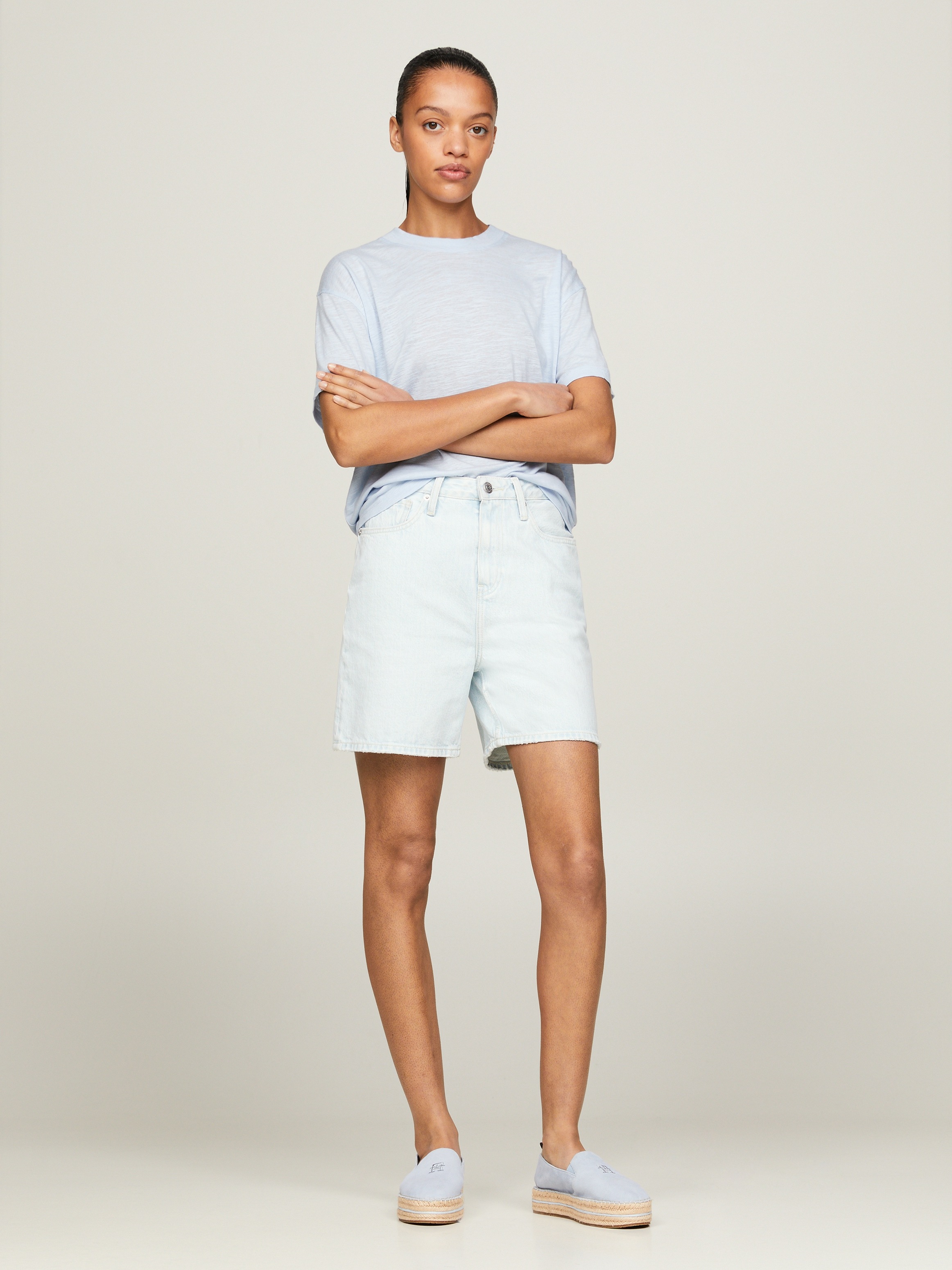 Tommy Hilfiger Short »DNM STRAIGHT SHORT HW LOLA«  mit Markenlabel