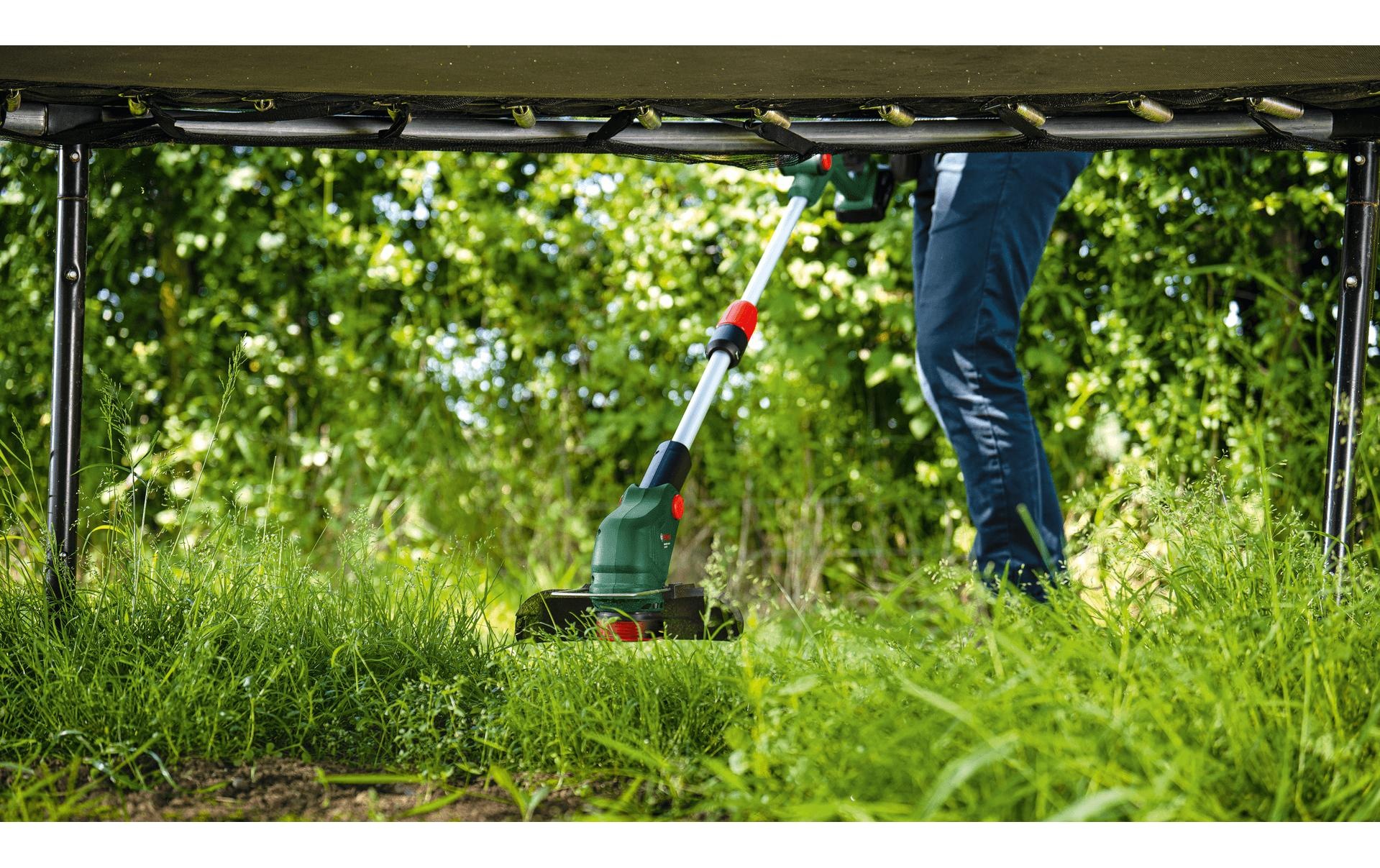 BOSCH Coupe-bordures sans fil »UniversalGrassCut 18 V-26-500 Kit«