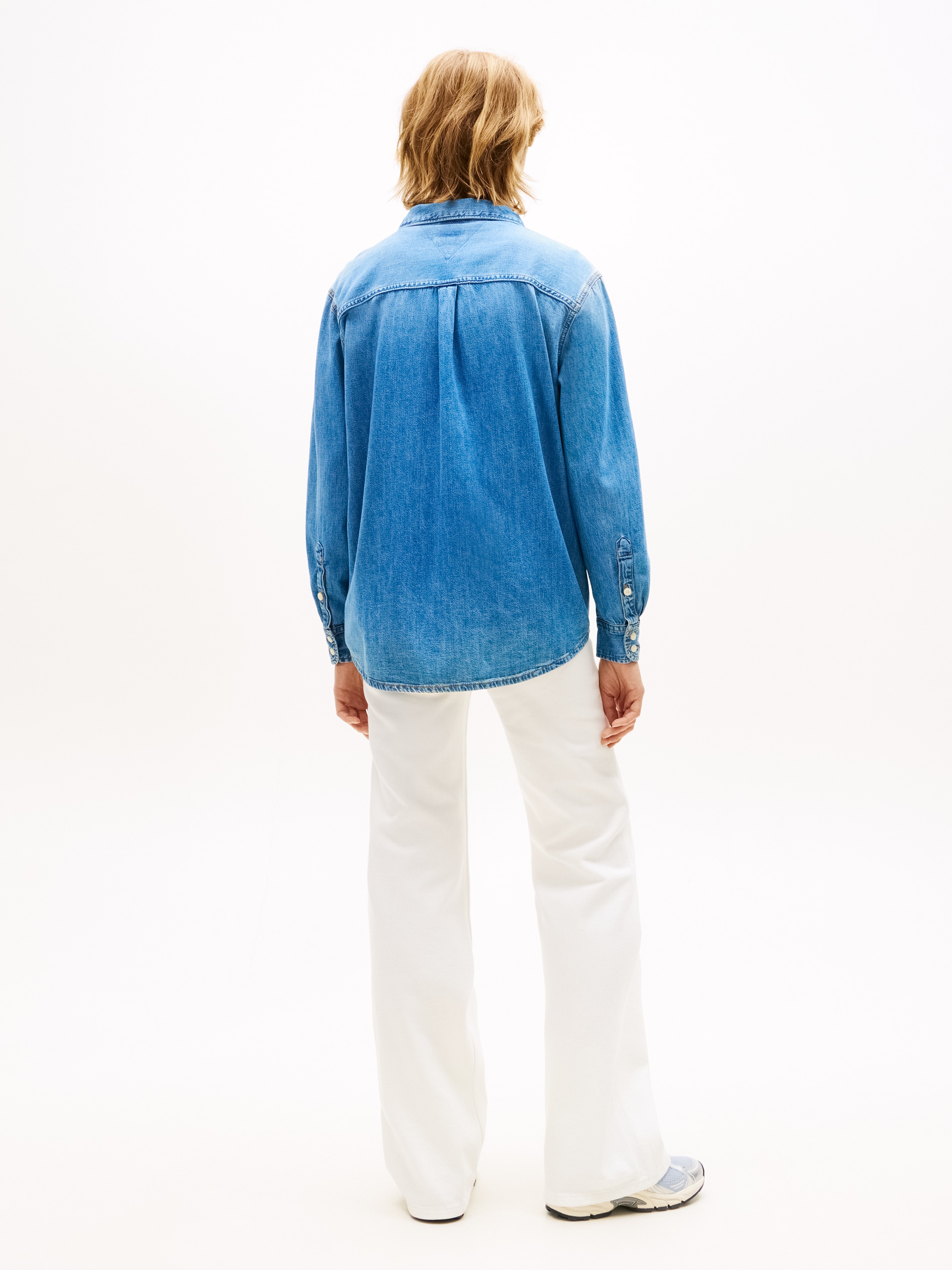 Tommy Jeans Langarmshirt »RELAXED DENIM SHIRT EXT BJ8037« mit dem klassischen Hemdschnitt