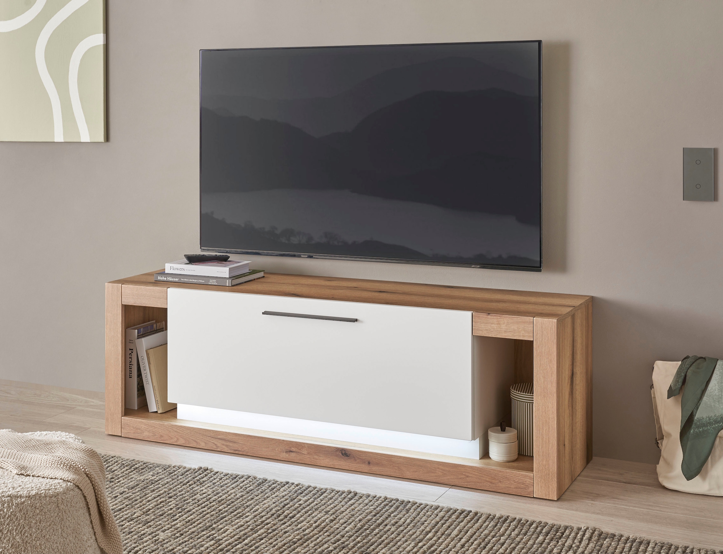 Home affaire Table basse »Brixen, moderner TV-Schrank, Kommode in Eiche Evoke Dekor mit Weiss« Metallgriffe, ausreichend Stauraum, vielseitig einsetzbar