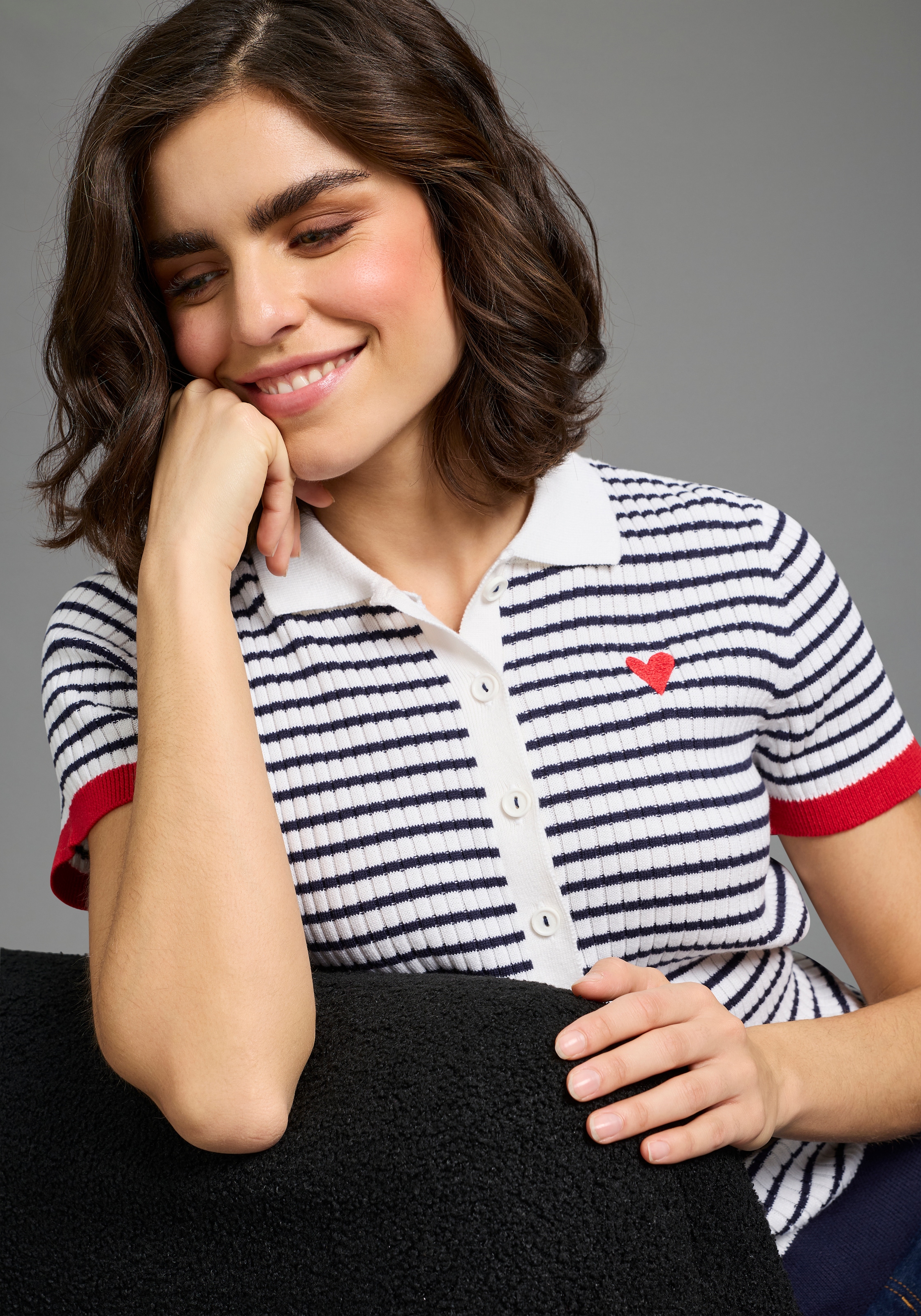 KangaROOS Pull à col polo aus Baumwoll-Mix, Polokragen, schmale Basic-Passform