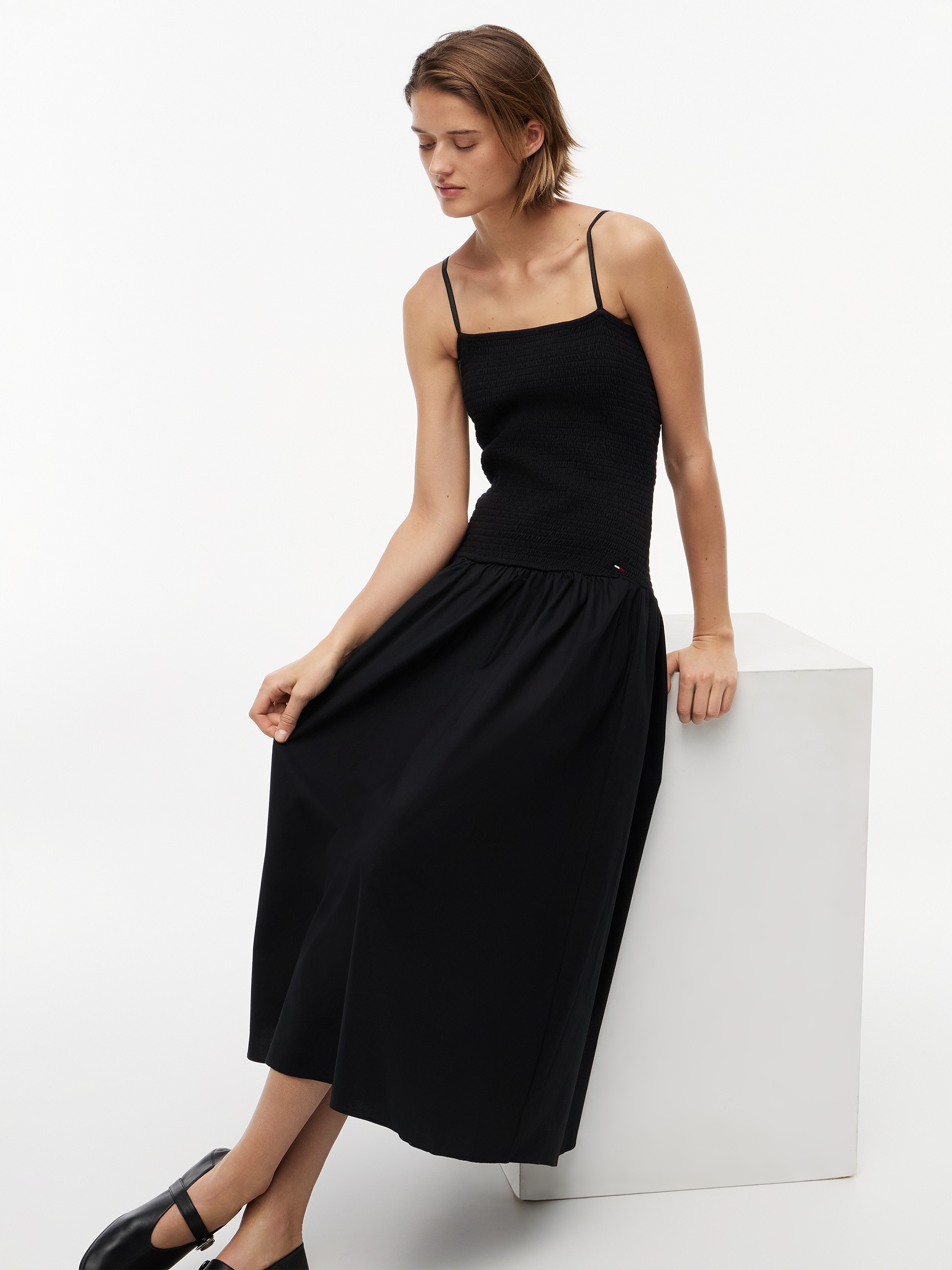 Tommy Jeans Robe à bretelles »TJW SMOCK FABRIC MIX MAXI DRESS« Baumwolle, gesmoktes Oberteil, schmale Träger