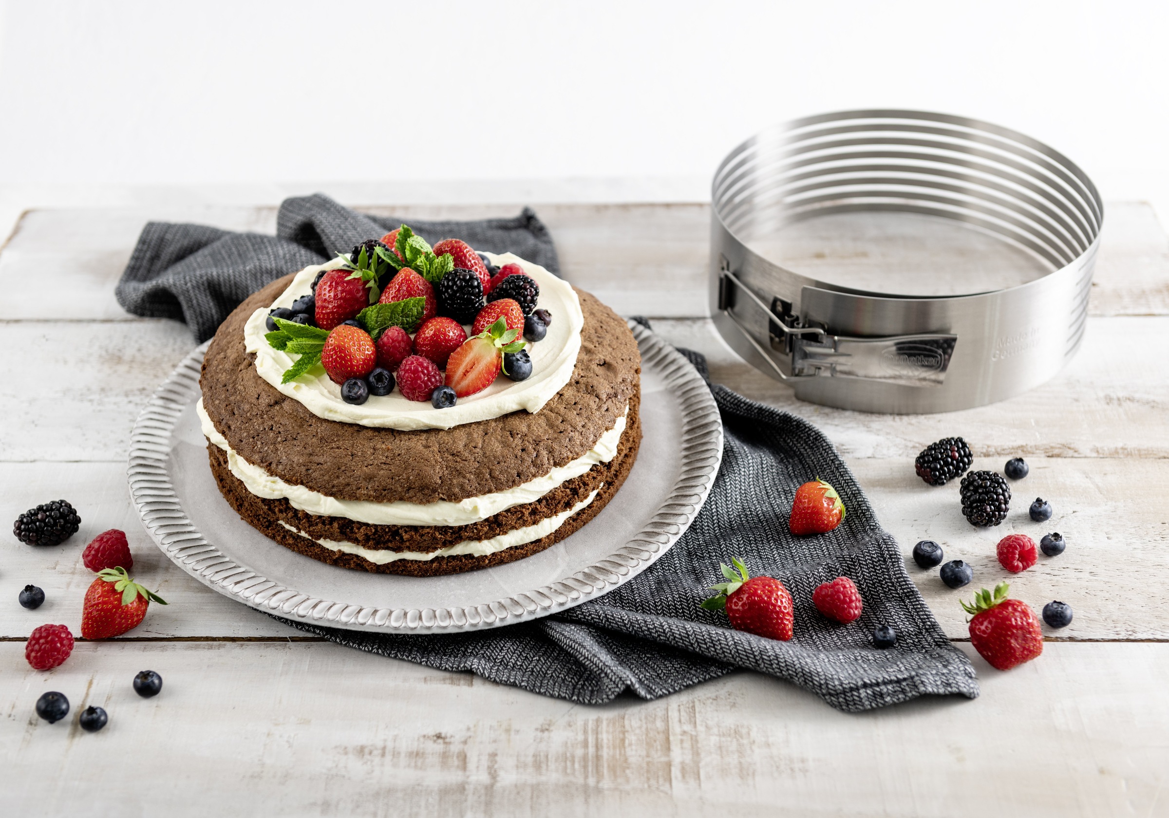 Dr. Oetker Küchenhelfer Cercle à tarte »Verstellbare Tortenboden-Schneidhilfe aus Edelstahl« für gleichmässige Tortenböden, spülmaschinengeeignet, Made in Germany