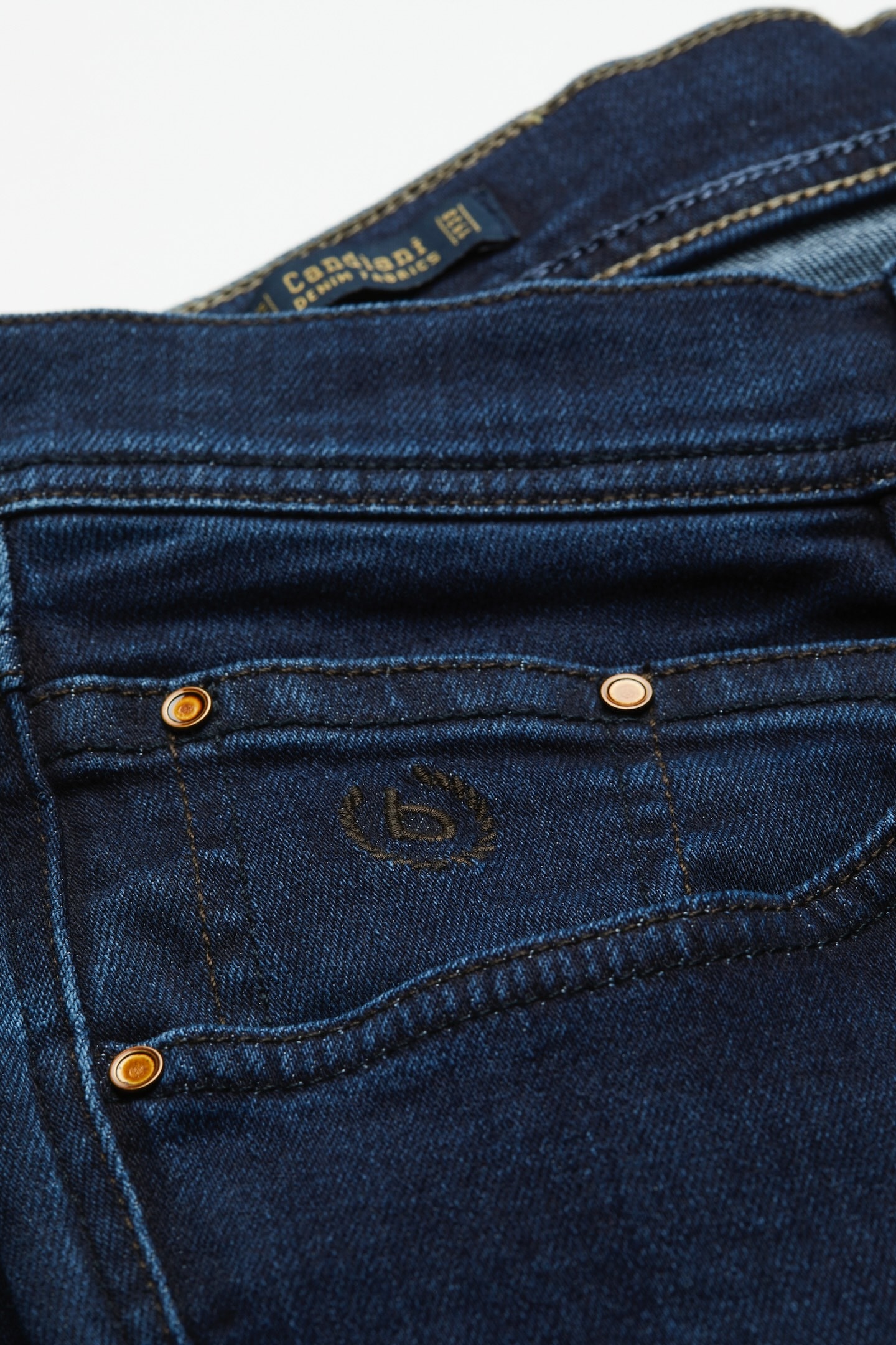 bugatti 5-Pocket-Jeans »Regular Fit« aus Premium Denim mit Stretch und Reissverschluss