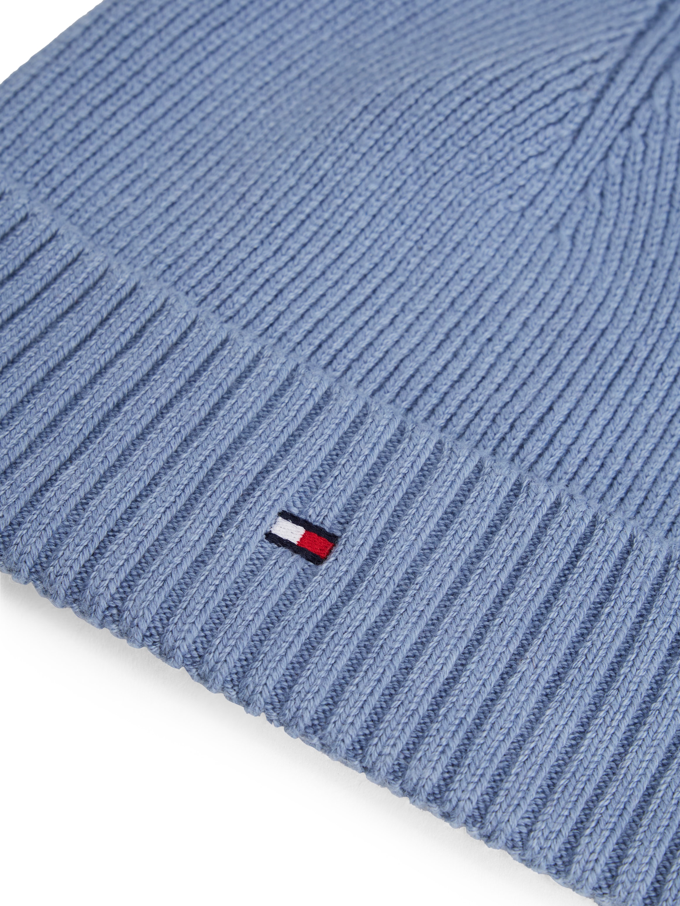 Tommy Hilfiger Strickmütze »TH FLAG PIMA COTTON BEANIE« Beanie mit Logostickerei, mit Kaschmiranteil Unisex