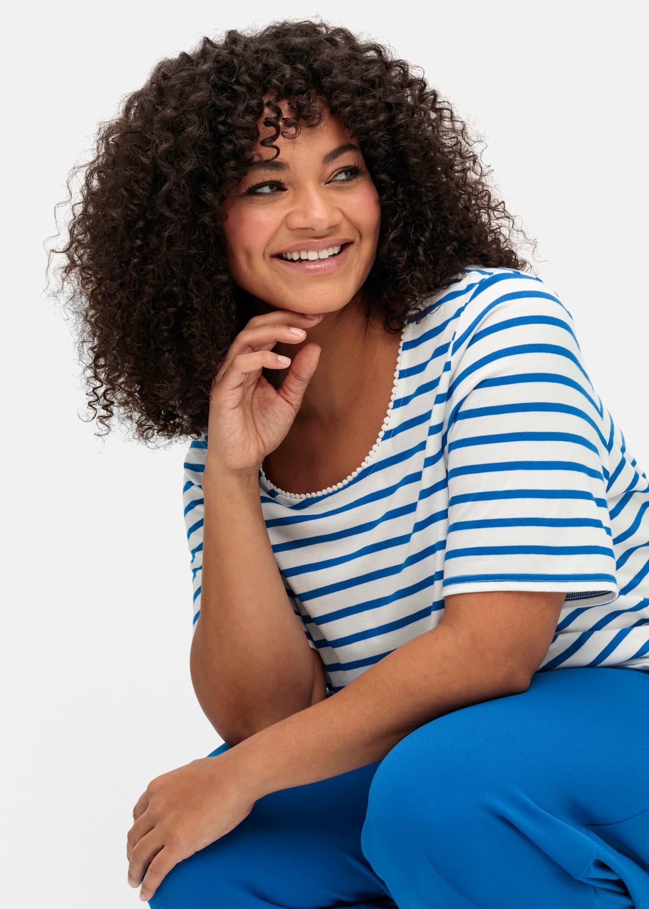 Sheego Shirt à col rond »Rundhalsshirt« 1 cuis