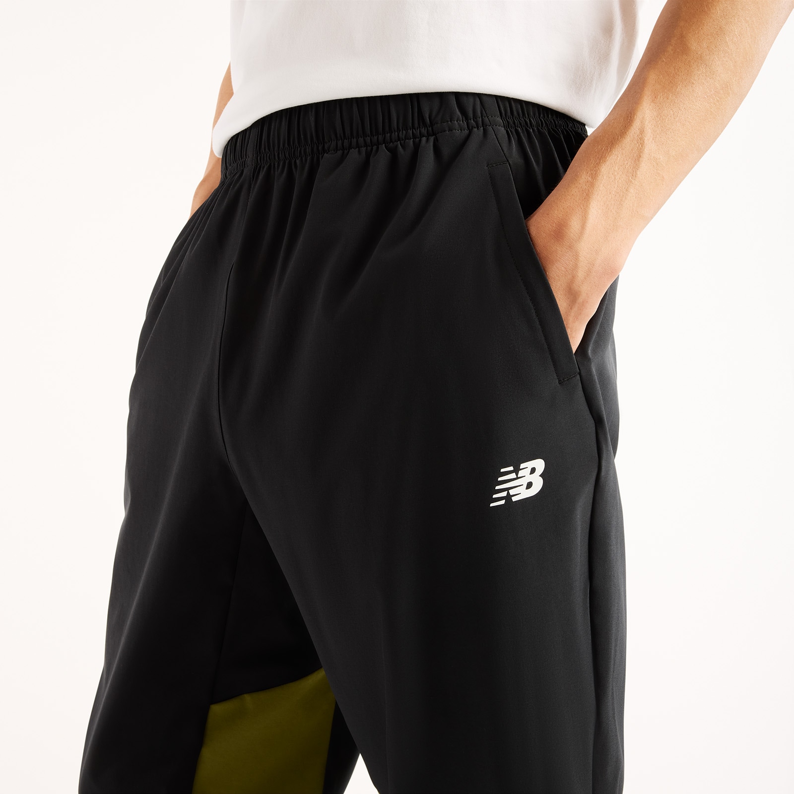New Balance Pantalon de survêtement »UTILITY STRETCH WOVEN PANT«  pantalon d'entraînement pour fitness et mode sportive, style sportif