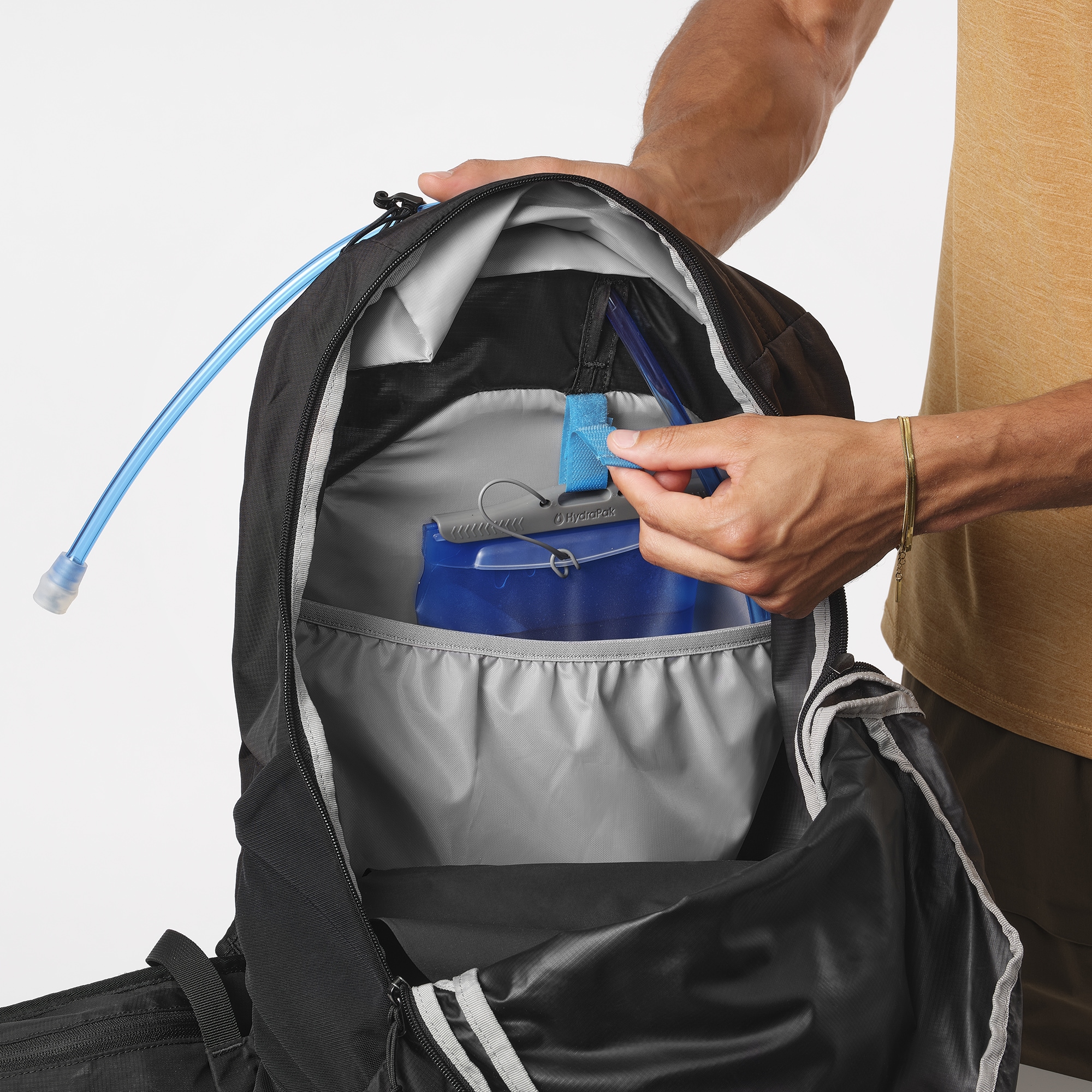 Salomon Sac à dos de sport »TRAILBLAZER 10« mit Mesh-Einsätzen