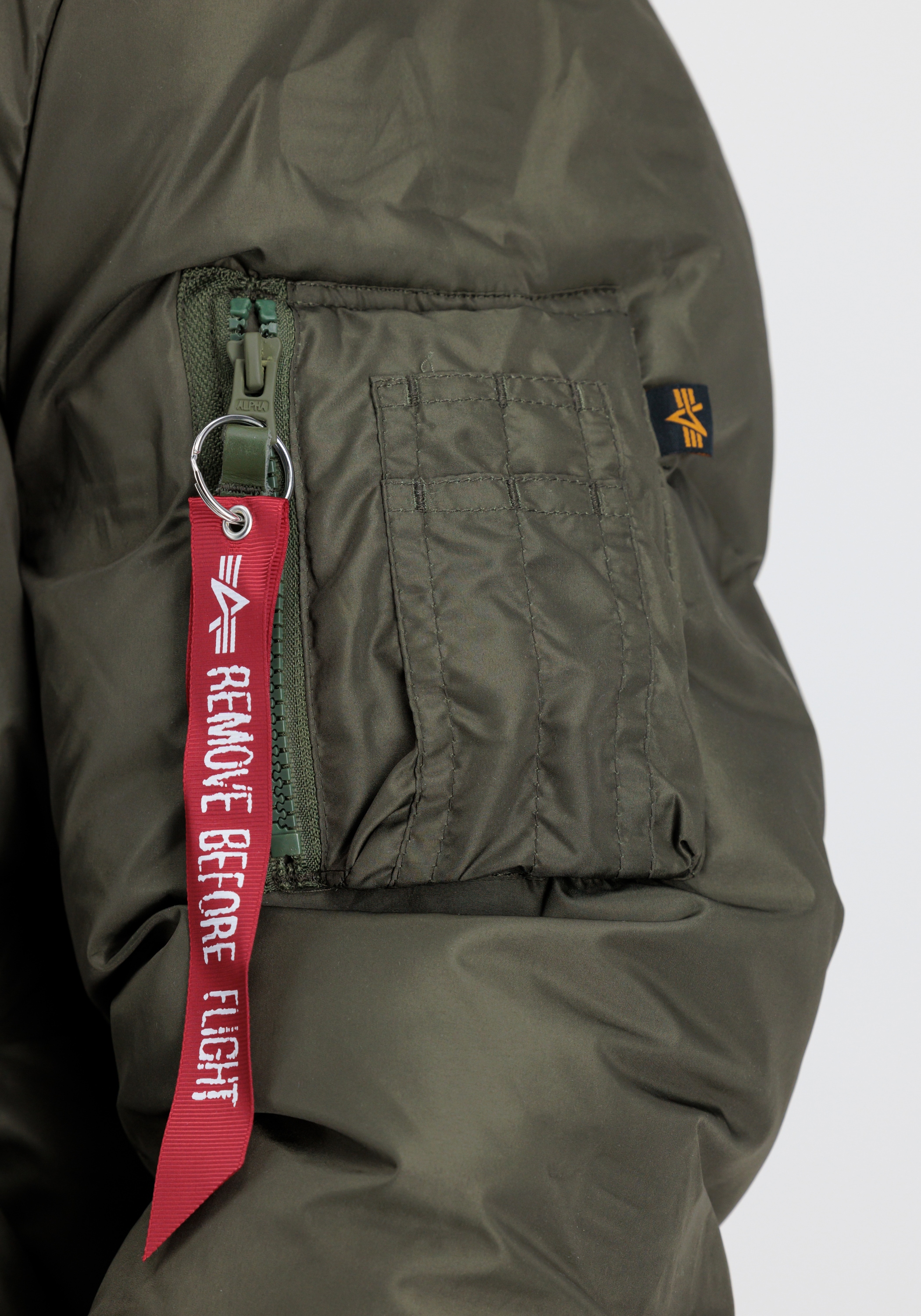 Alpha Industries Winterjacke »MA-1 Emb. Logo Puffer«