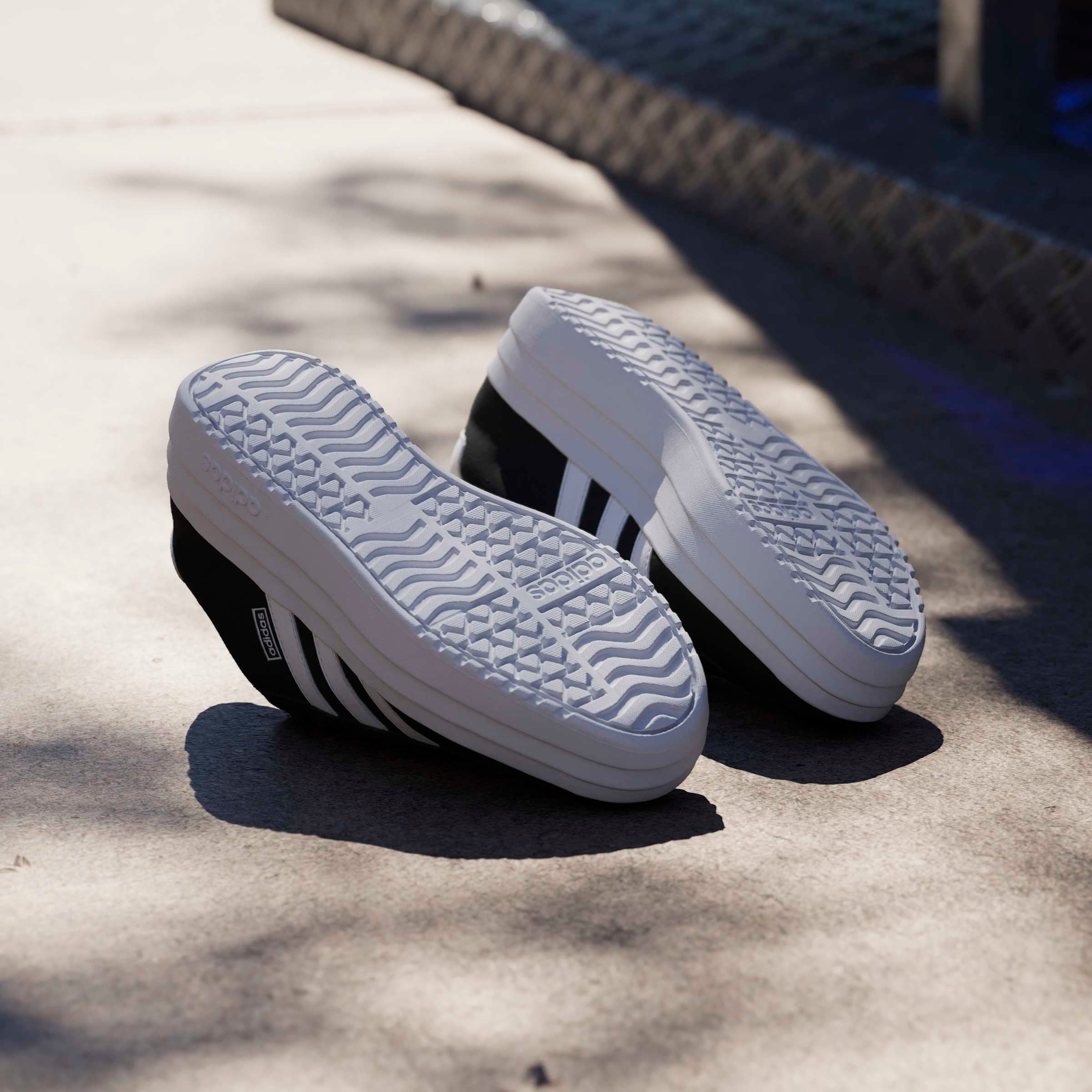 adidas Sportswear Plateausneaker »VL COURT BOLD«  inspiriert vom Design des adidas gazelle bold