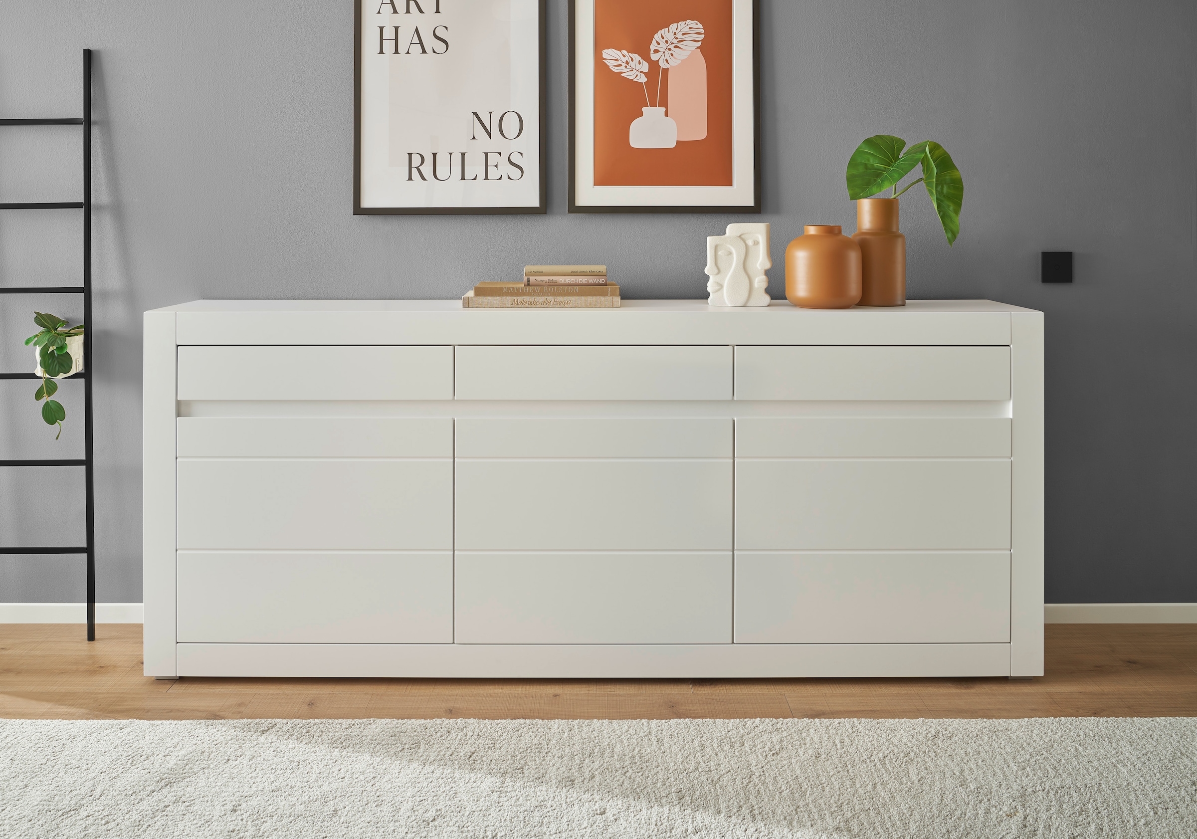 Home affaire Sideboard »Chester, moderne Anrichte, Kommode mit Stauraum, Schrank, Weiss Matt« 1 cuis tlg. austauschbare Blende in Griffleiste, zeitloses Design, 217 cm breit