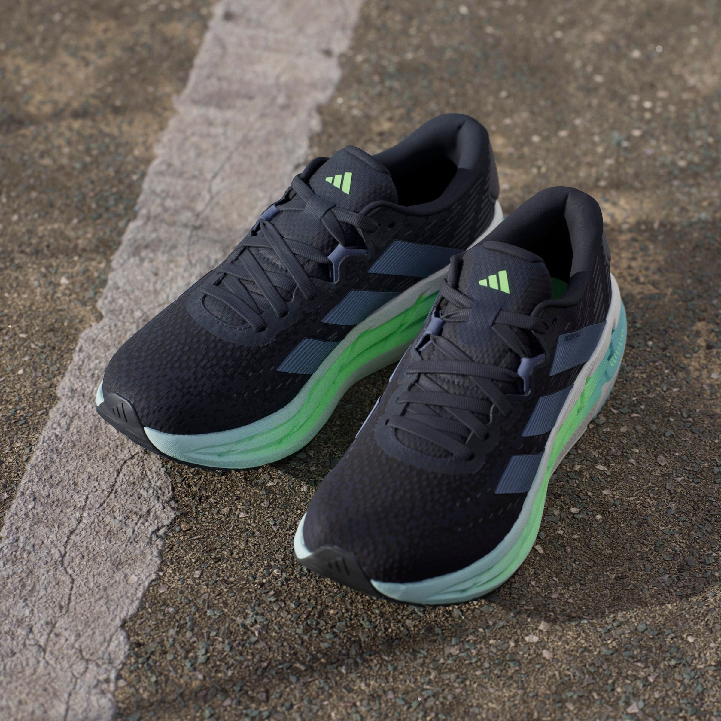 adidas Performance Laufschuh »ADISTAR 4«