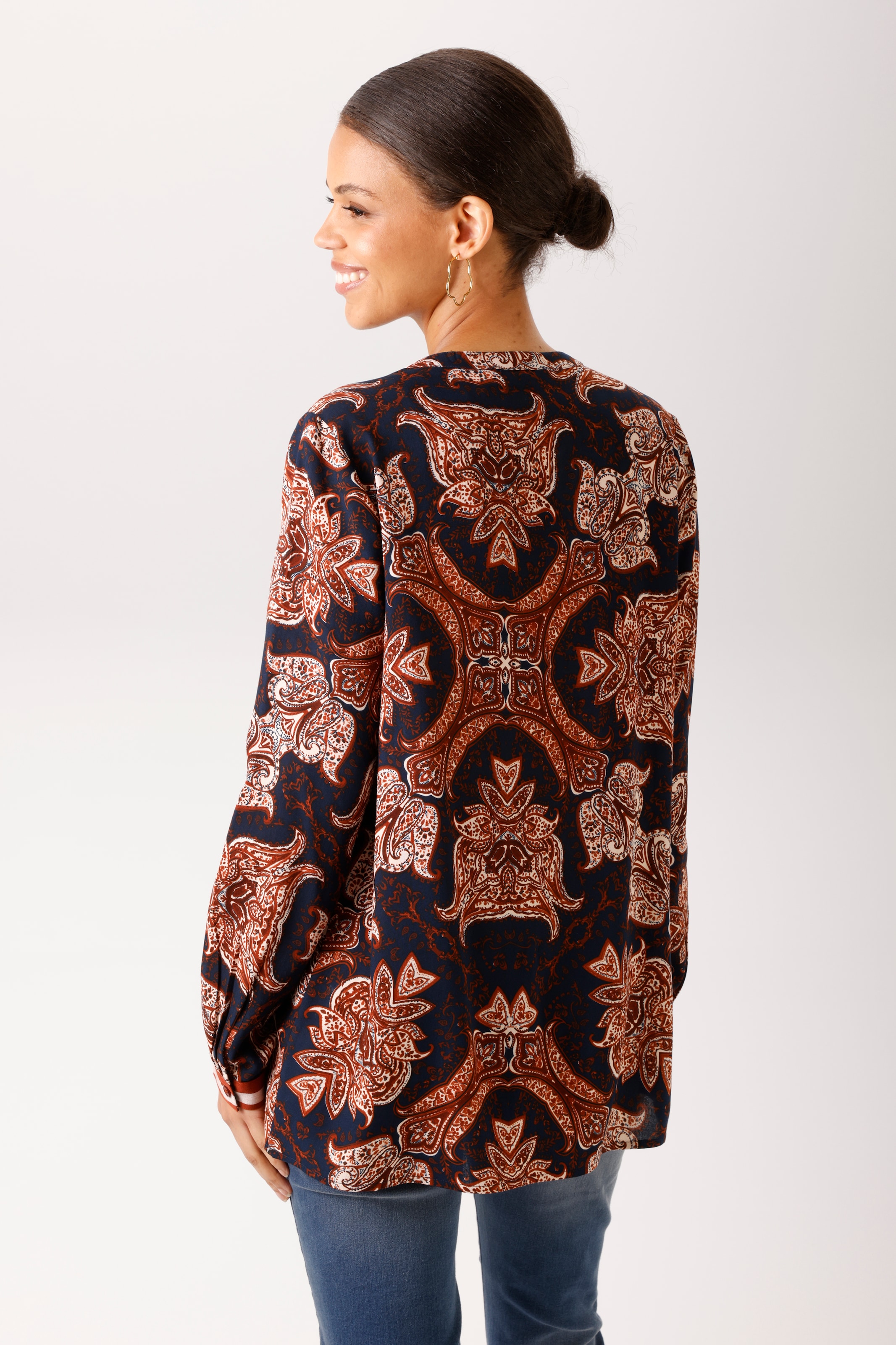 Aniston CASUAL Blouse à enfiler imprimé d'ornements fantaisistes - NOUVELLE COLLECTION