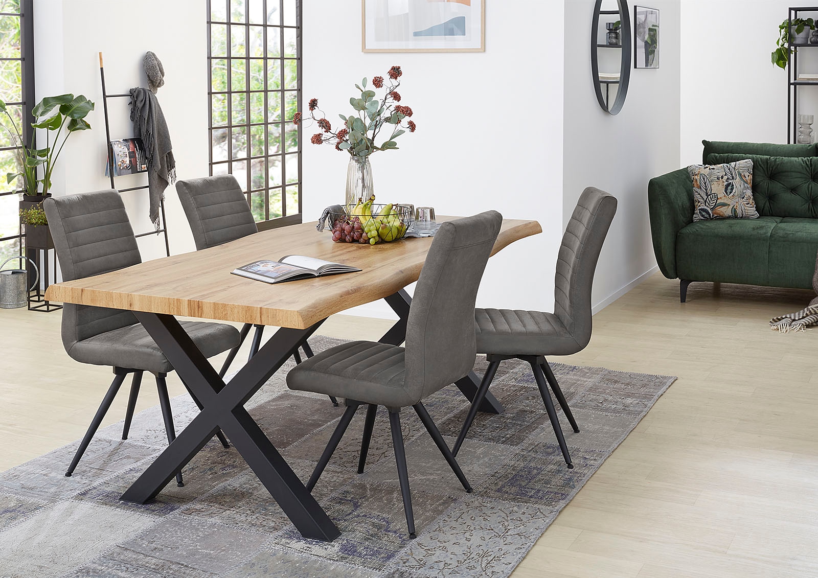 Jockenhöfer Gruppe Table de salle à manger »Marlon« geschwungene Baumkantenoptik und schwarzes Untergestell