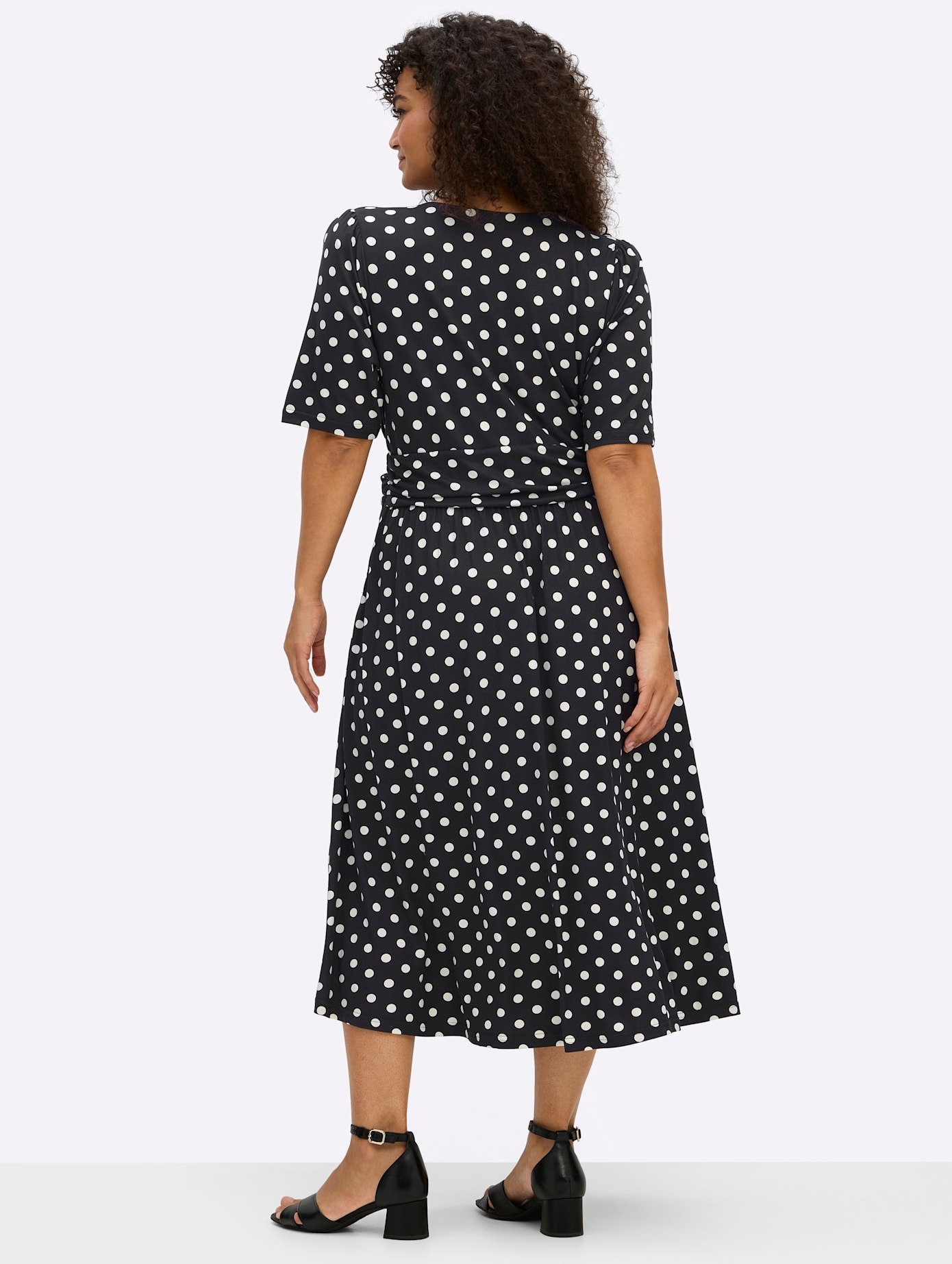 sheego by Joe Browns Robe en jersey »Jersey-Kleid« Poches pour les mains