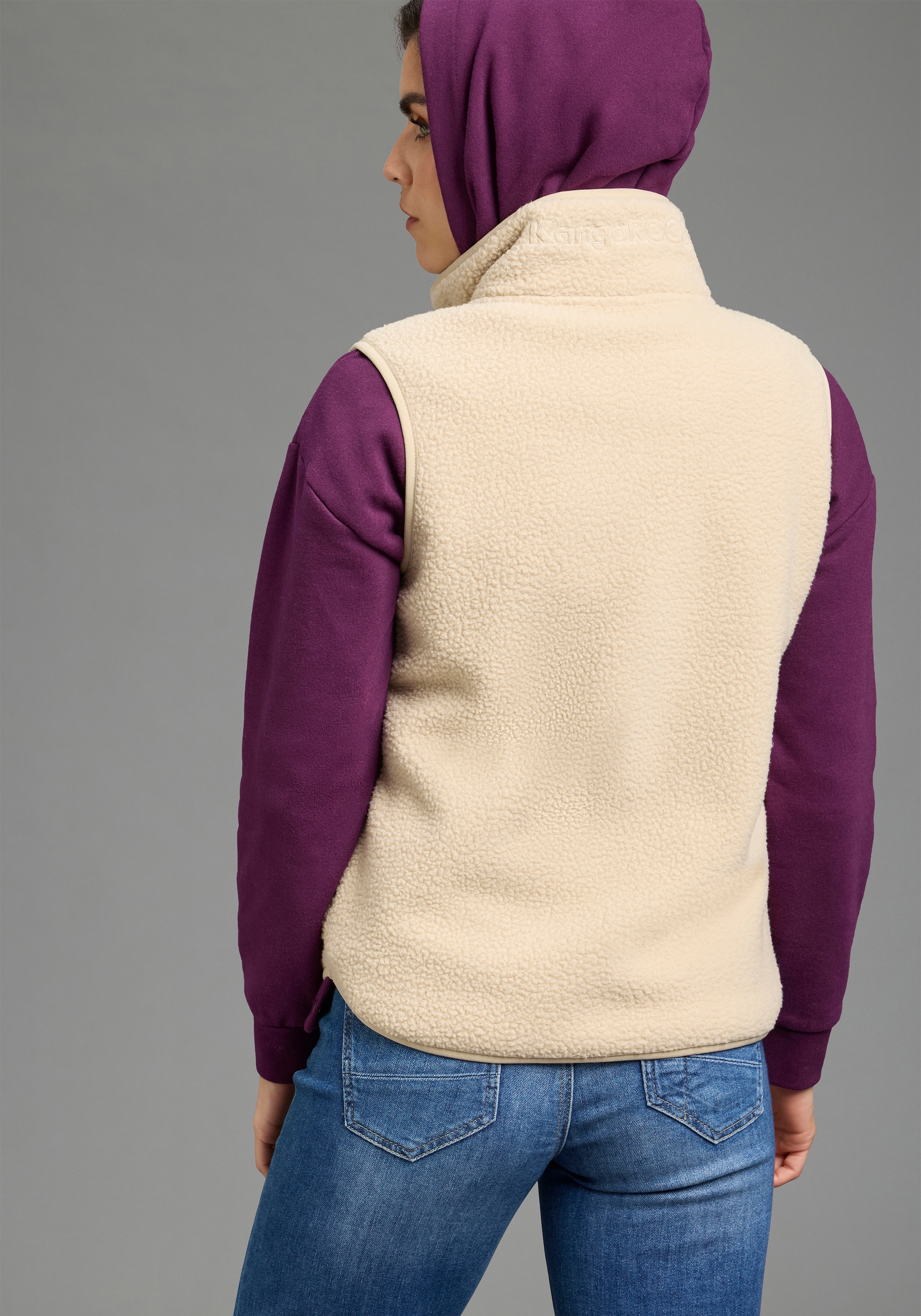 KangaROOS Gilet polaire avec col montant, coupe décontractée, coupe longueur hanche, aussi disponible en grandes tailles