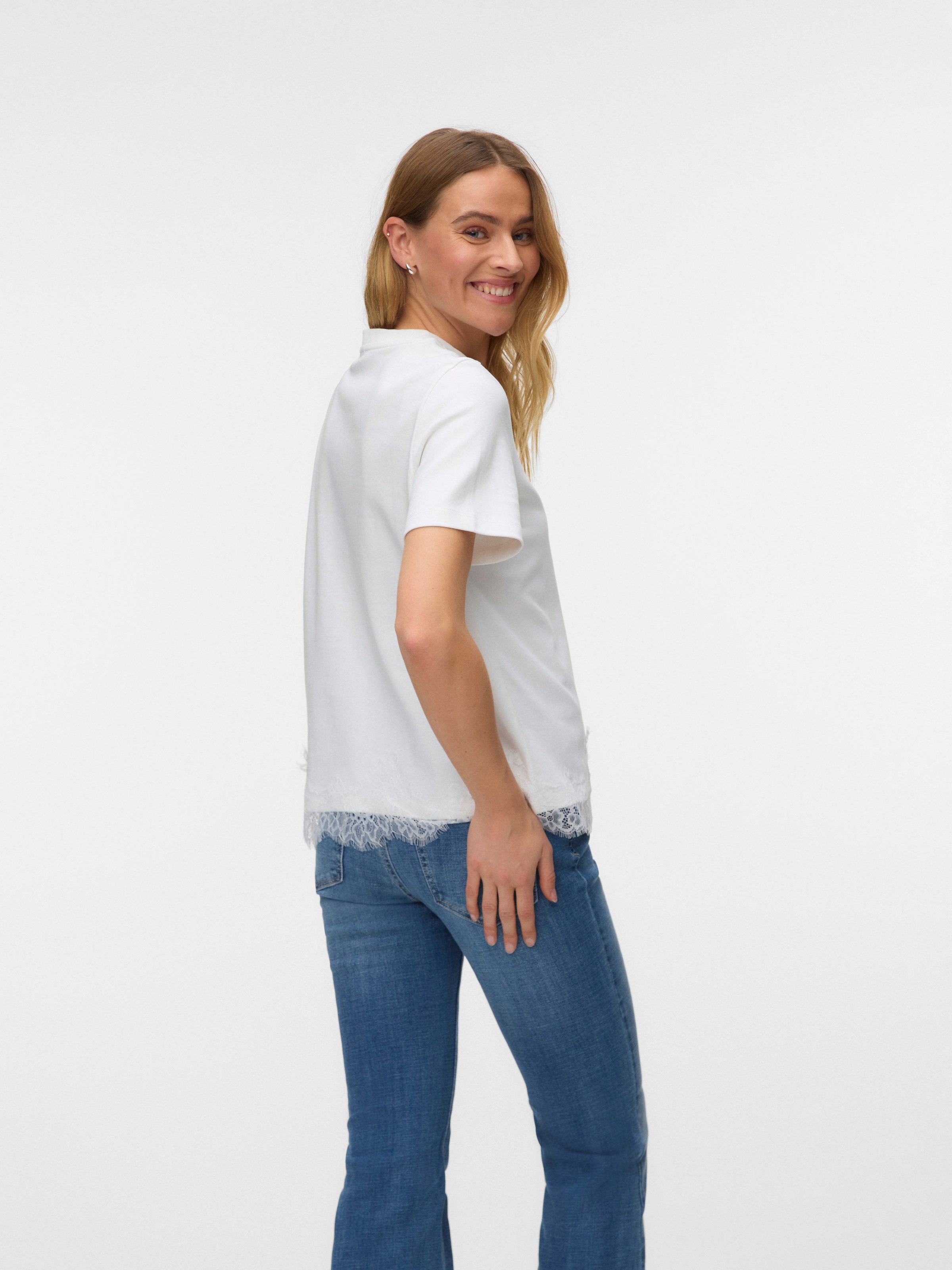 Vero Moda T-shirt à manches courtes »VMSARA METTE LACE SS T-SHIRT JRS NOOS« coton, coupe régulière
