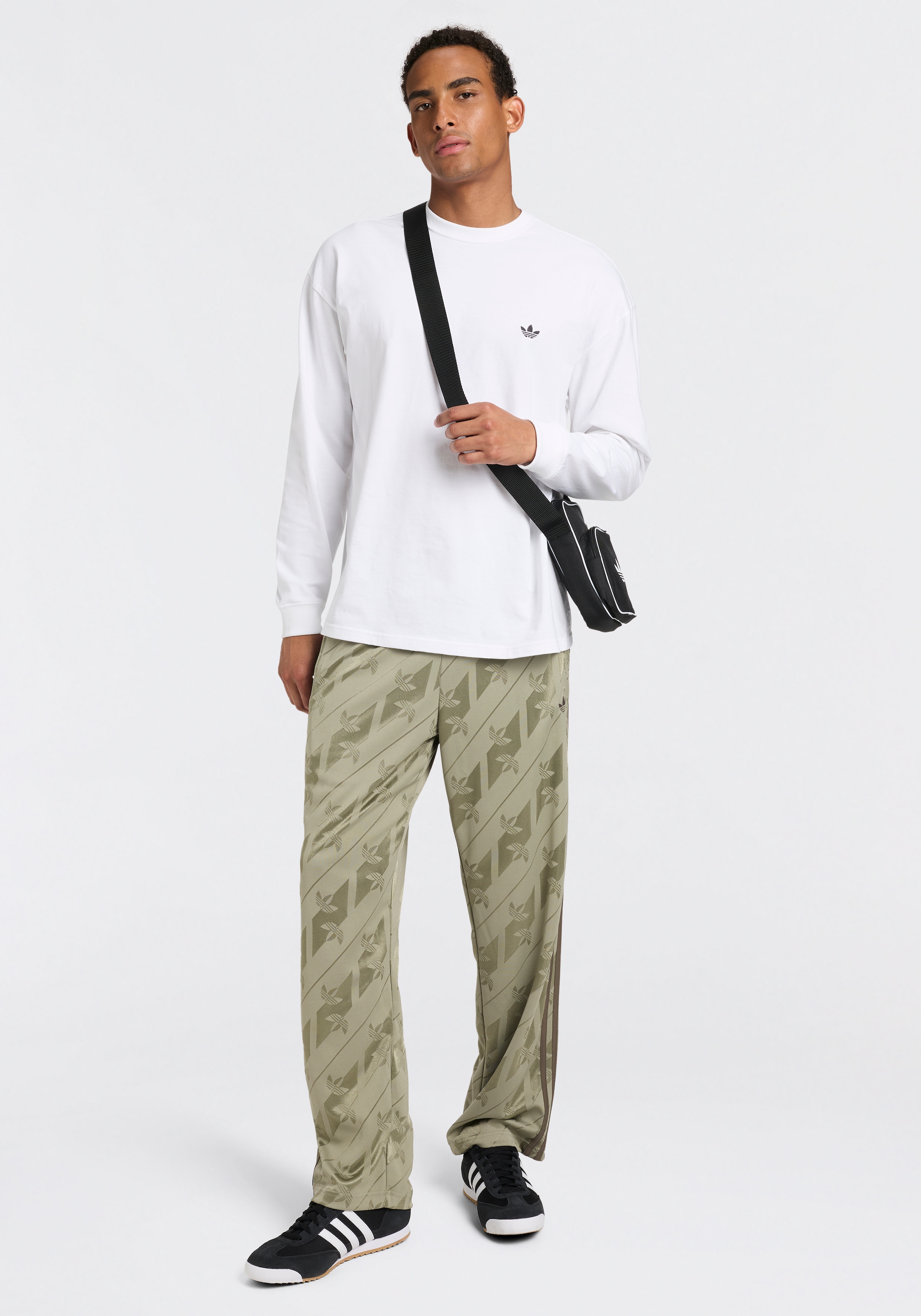 adidas Originals Pantalon de sport »MONOGRAM FIREBIRD«  avec détails monogramme, sans fermeture, stable en forme