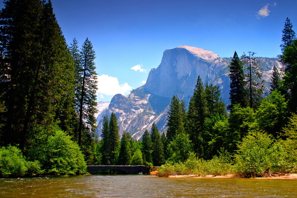 Papermoon Papier peint photo »Fluss in Landschaft«