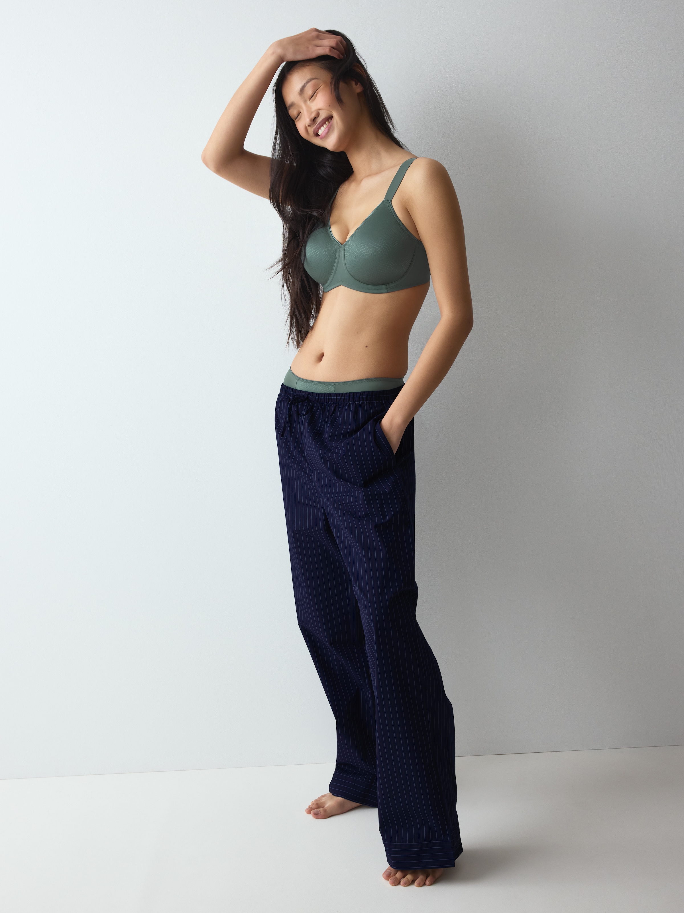 Triumph Soutien-gorge à armatures »Essential Minimizer T W X« réduit visuellement la poitrine d'une taille de bonnet