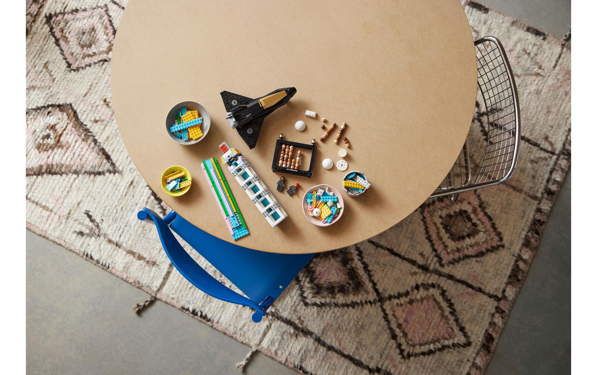 LEGO® Spielbausteine »Über dem Mond mit Pharrell Williams«