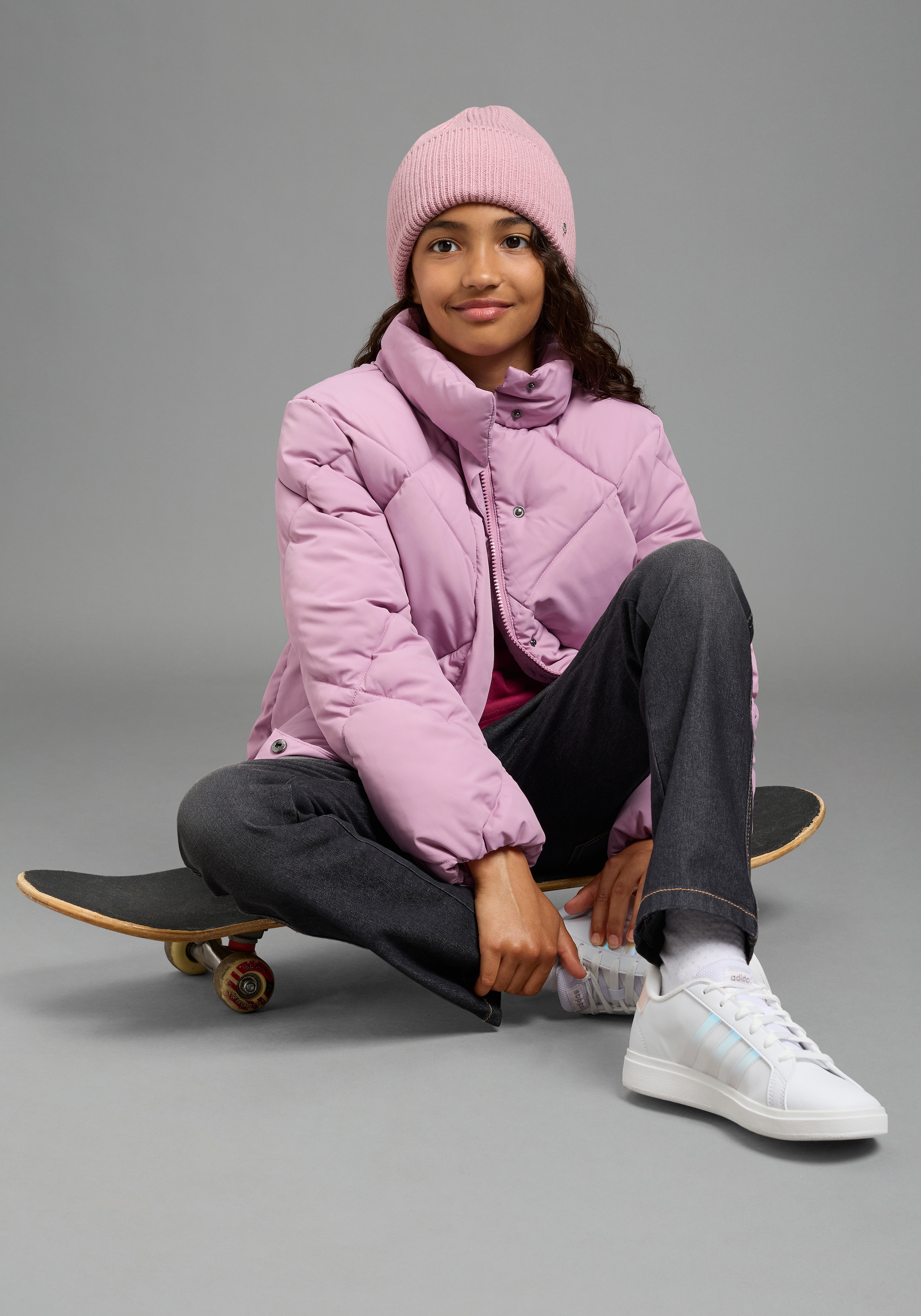 H.I.S Veste d'extérieur »Winter-Steppjacke mit Herzreflektor von H.I.S« Veste chaude avec matelassage à la mode, détails réfléchissants
