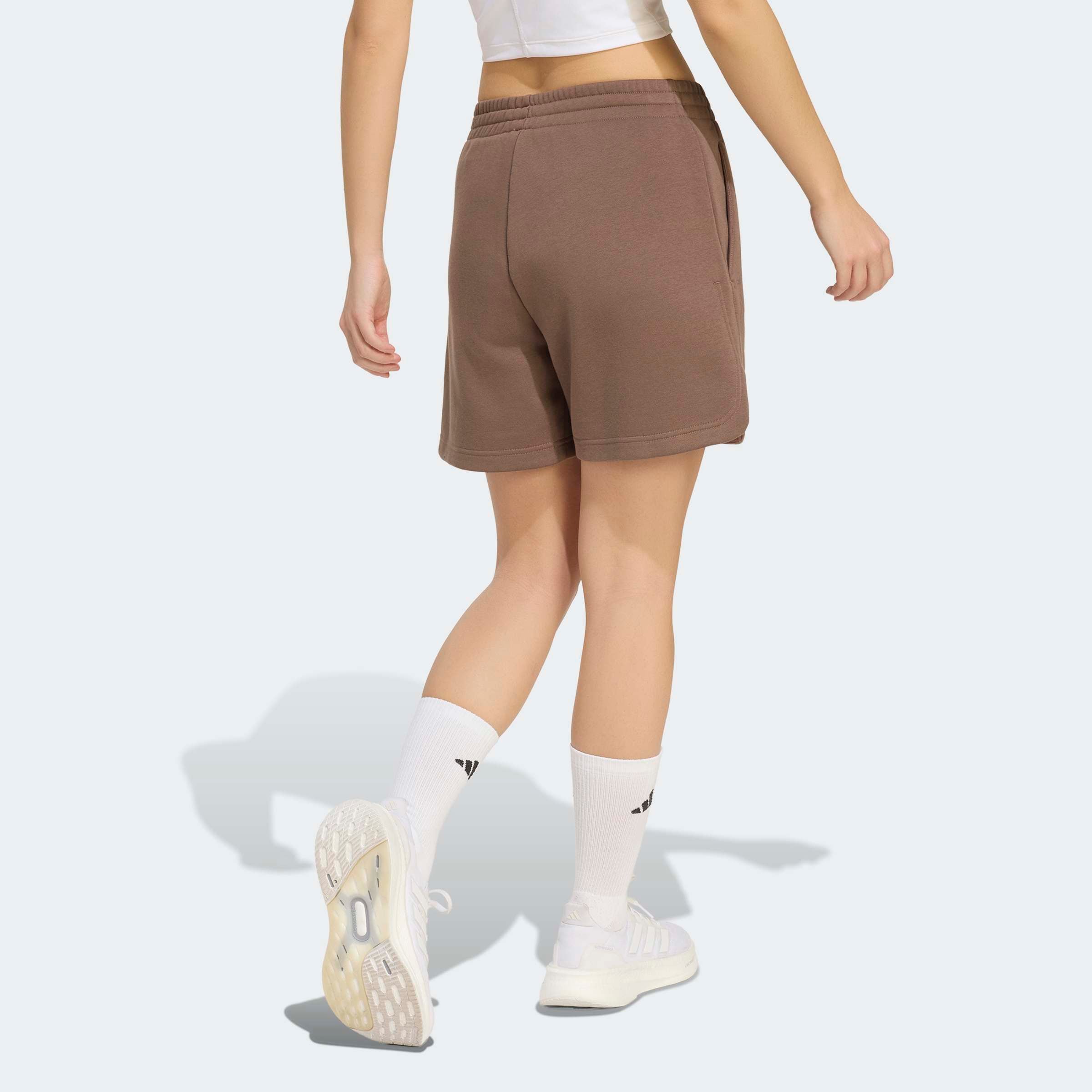 adidas Sportswear Shorts »3-STREIFEN STUDIO FLEECE, LOCKER GESCHNITTEN«  für sportliche Aktivitäten, aus Baumwolle, mit Kordelverschluss