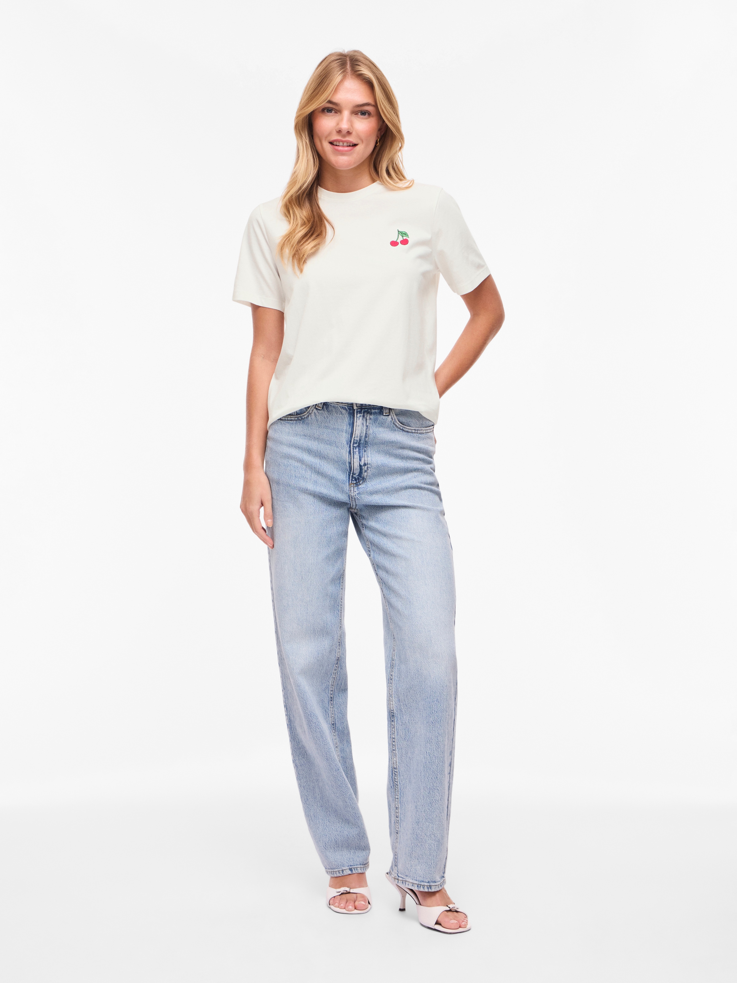 Vila T-shirt à manches courtes »VISYBILLA CHERRY O-NECK S/S TOP/PB/LC«