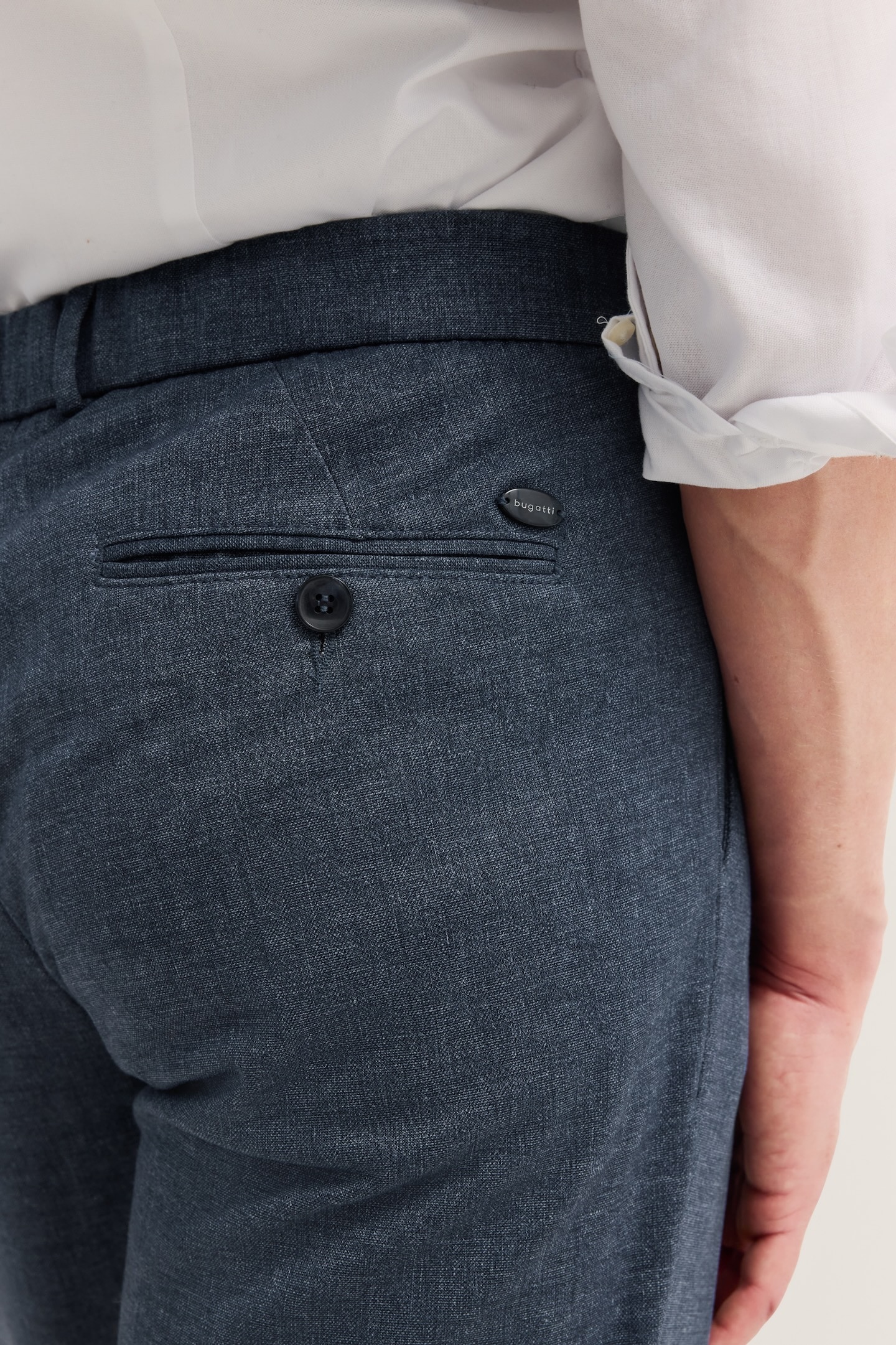 bugatti Bundfaltenhose »Tapered Fit«  mit Flexcity Jersey Stretch