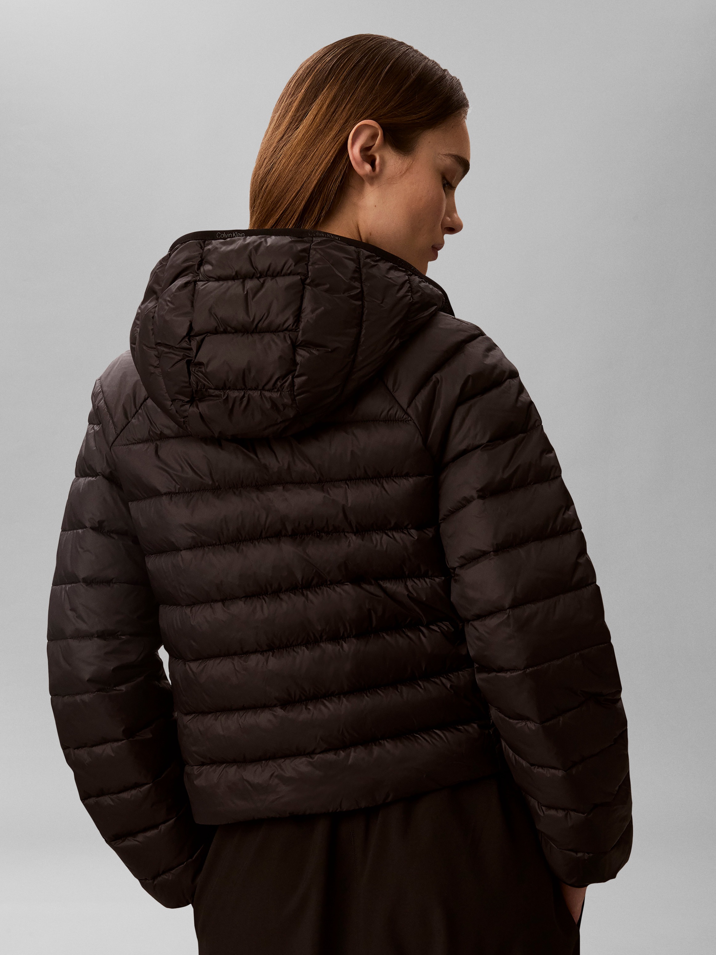 Calvin Klein Jeans Veste matelassée »ULW SHORT CK PACKABLE PUFFER JAC« mit Kapuze in kurzer Passform