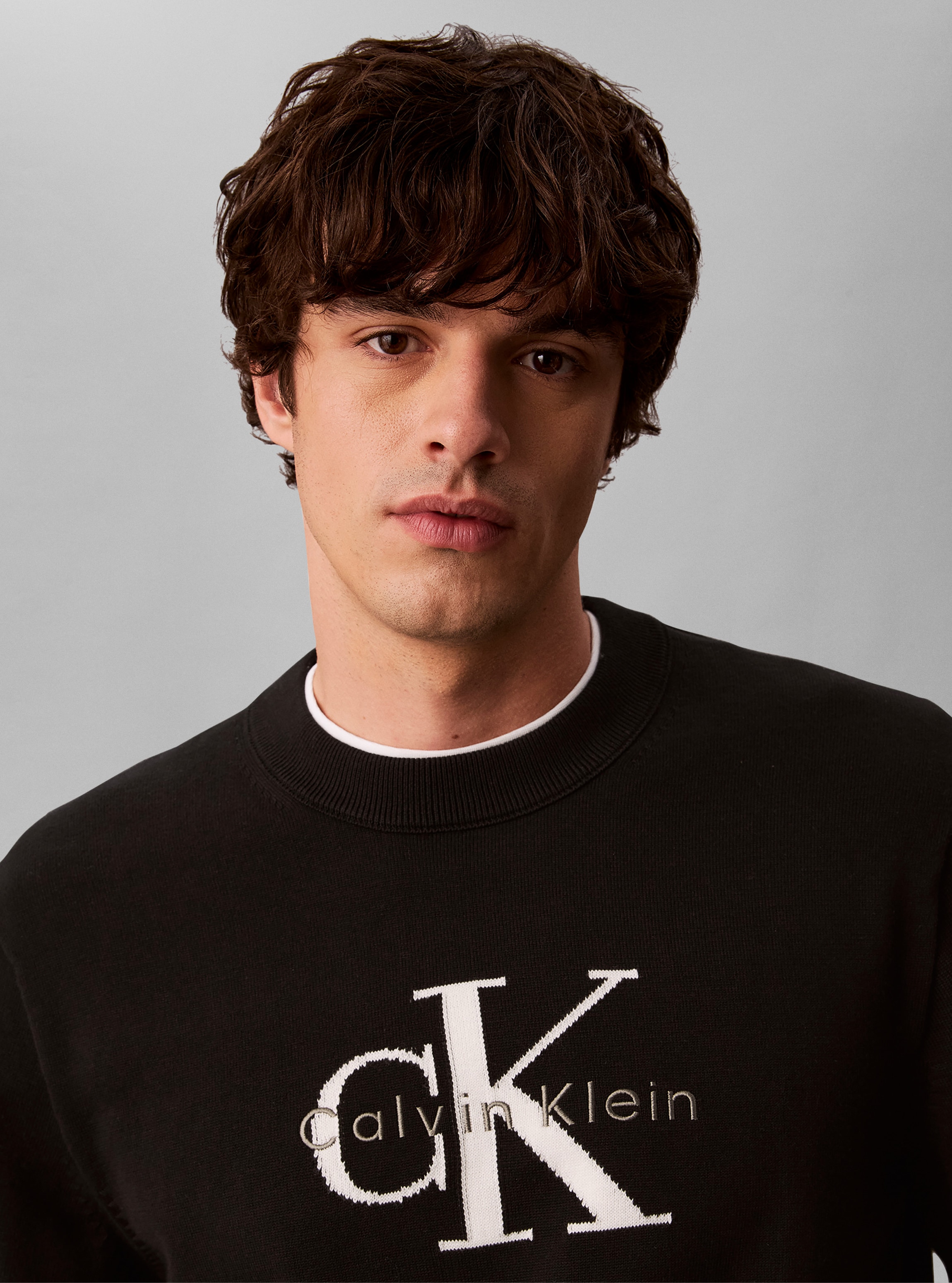 Calvin Klein Jeans Rundhalspullover »COTTON MONOLOGO« Regular fit mit Rundhalsausschnitt