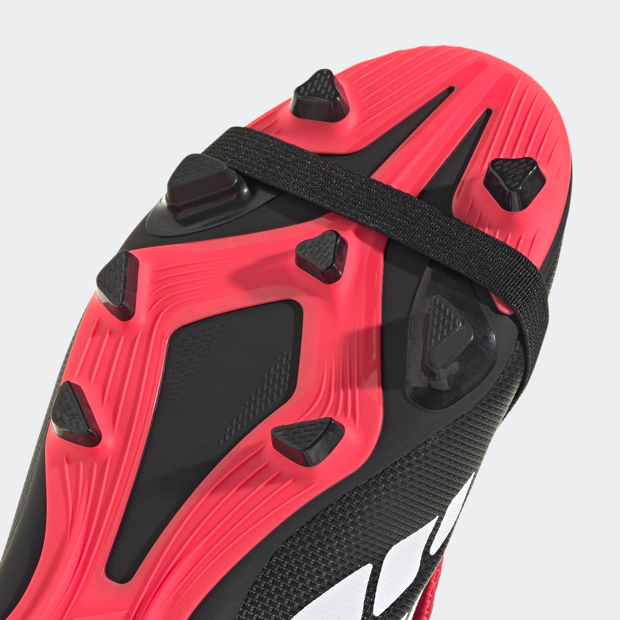 adidas Performance Chaussure de football »PREDATOR CLUB FOLD-OVER TONGUE FIRM GROUND/MULTI GROUND  KIDS«  adapté à de nombreux types de sols, pour adolescents et enfants