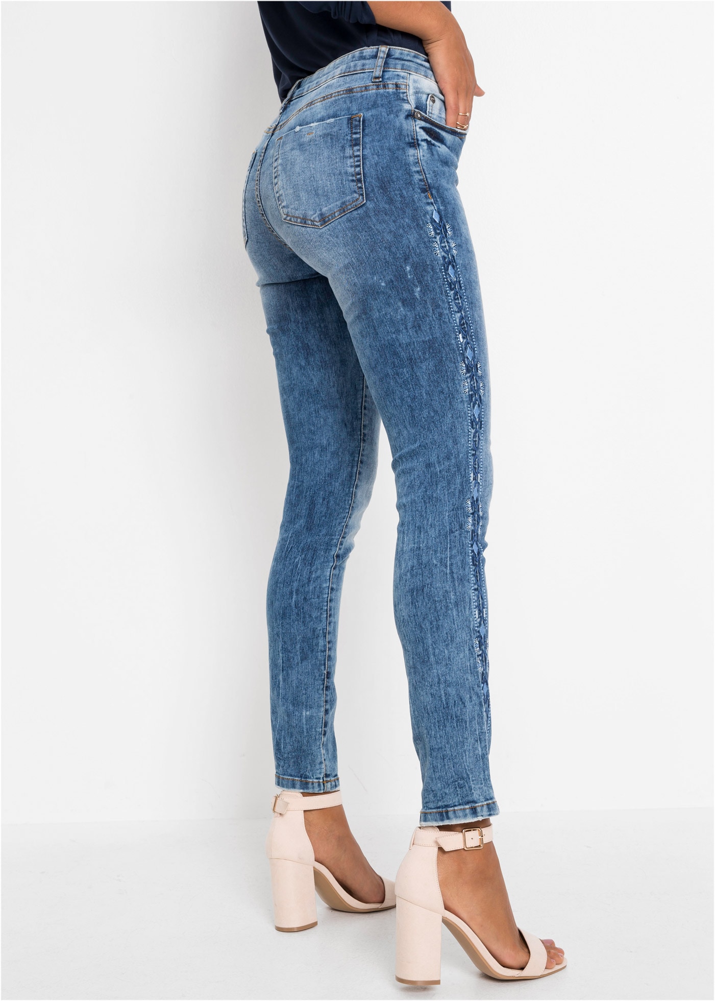 bonprix Skinny-fit-Jeans Skinny fit Passform, Innenbeinlänge ca. 77,5 cm in Grösse 38