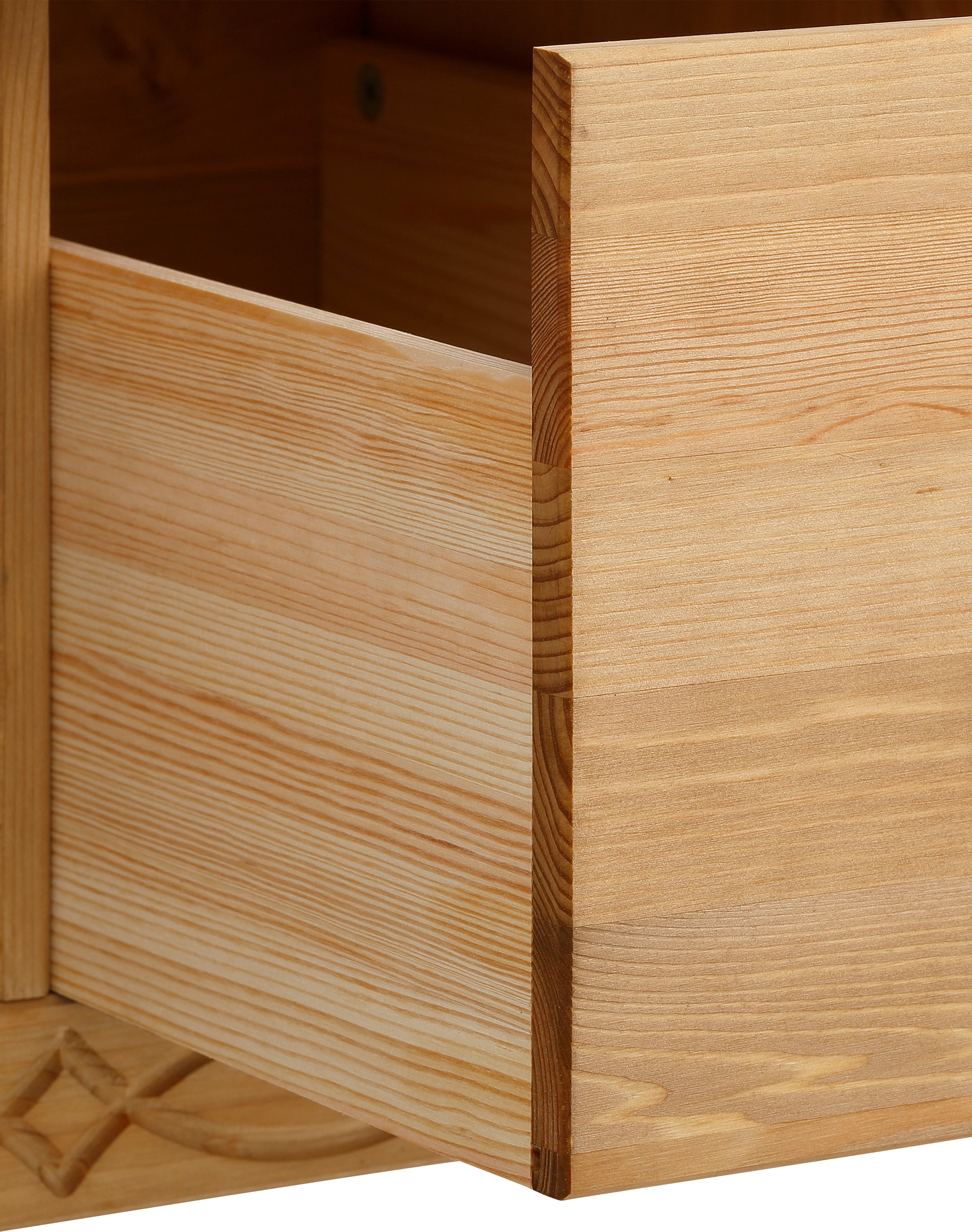 GOODproduct Couchtisch »Indra« aus massiver Kiefer, FSC®, mit Stauraum, dezentes Ornament