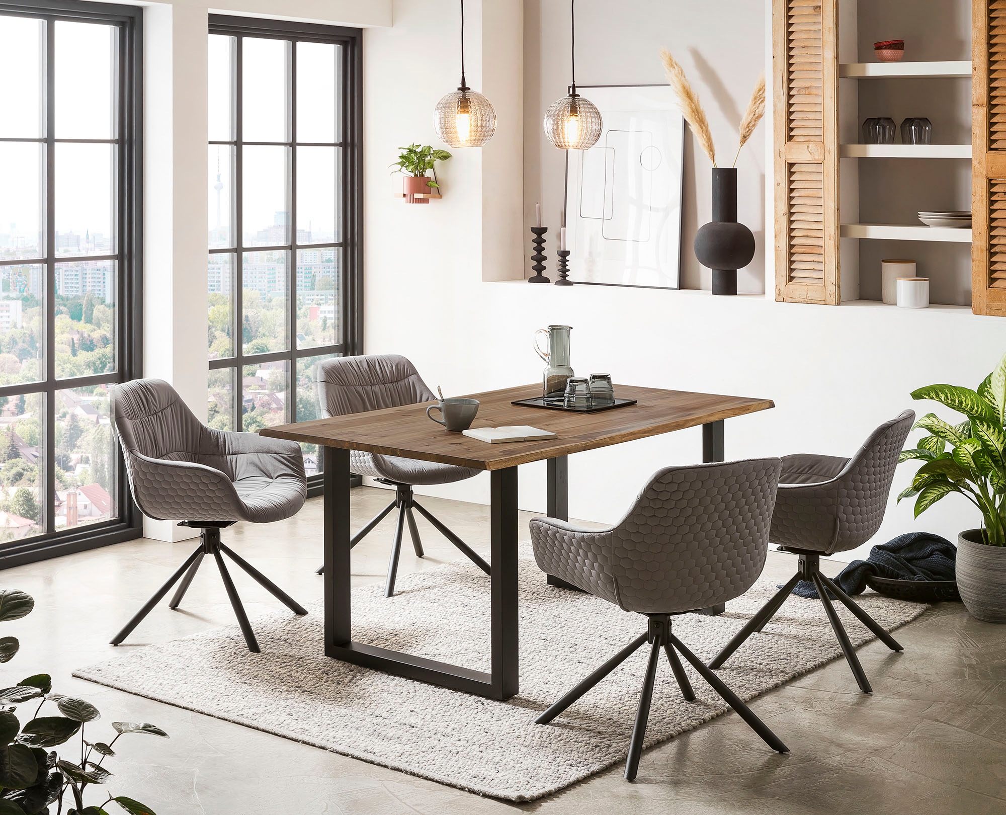 SalesFever Esstisch »Design Esstisch für stilvolles Ambiente« mit echter Baumkante