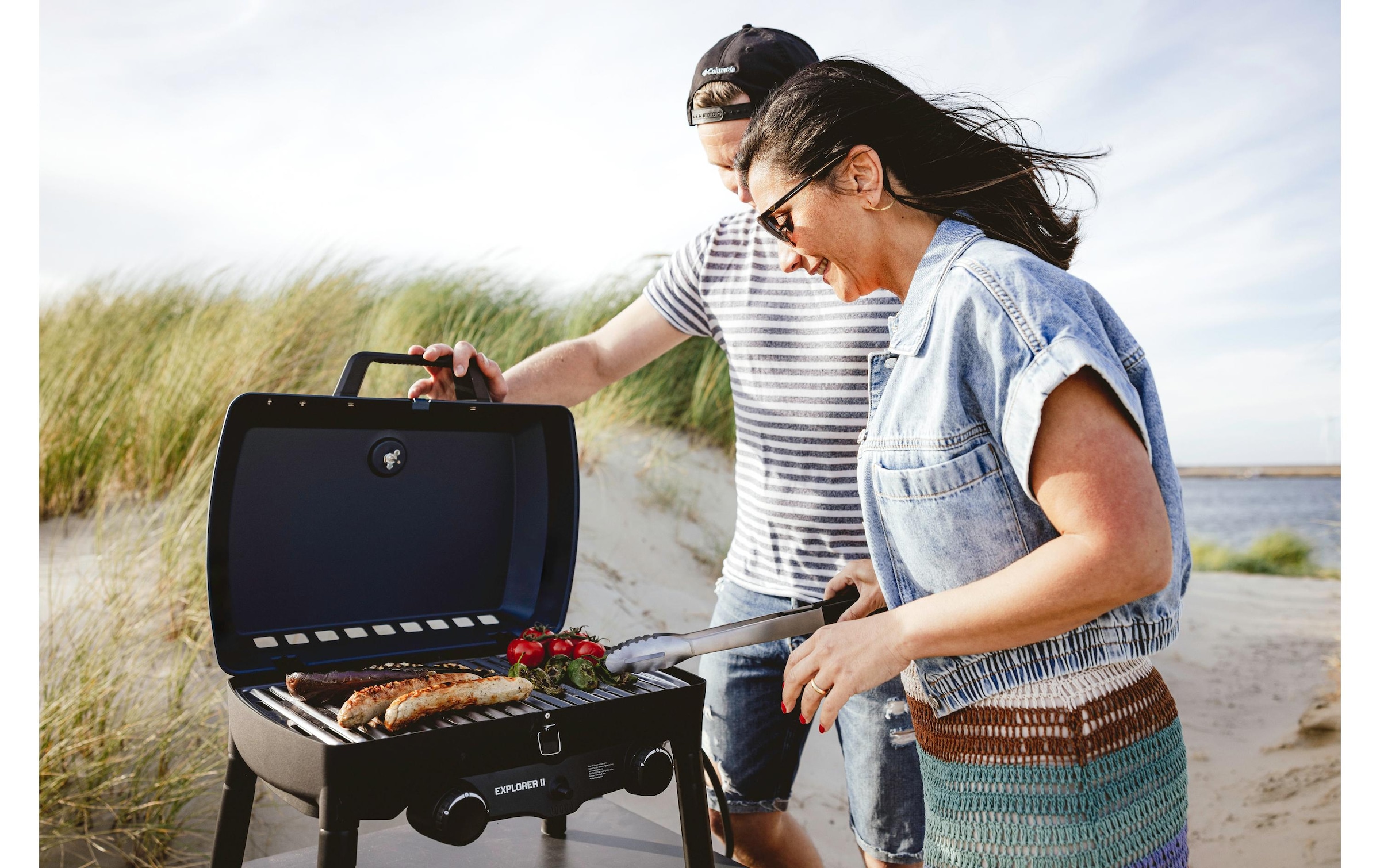 Enders® Gasgrill »Explorer II Pro« Mobiler Gasgrill mit zwei Edelstahlbrennern und Aluguss-Haube