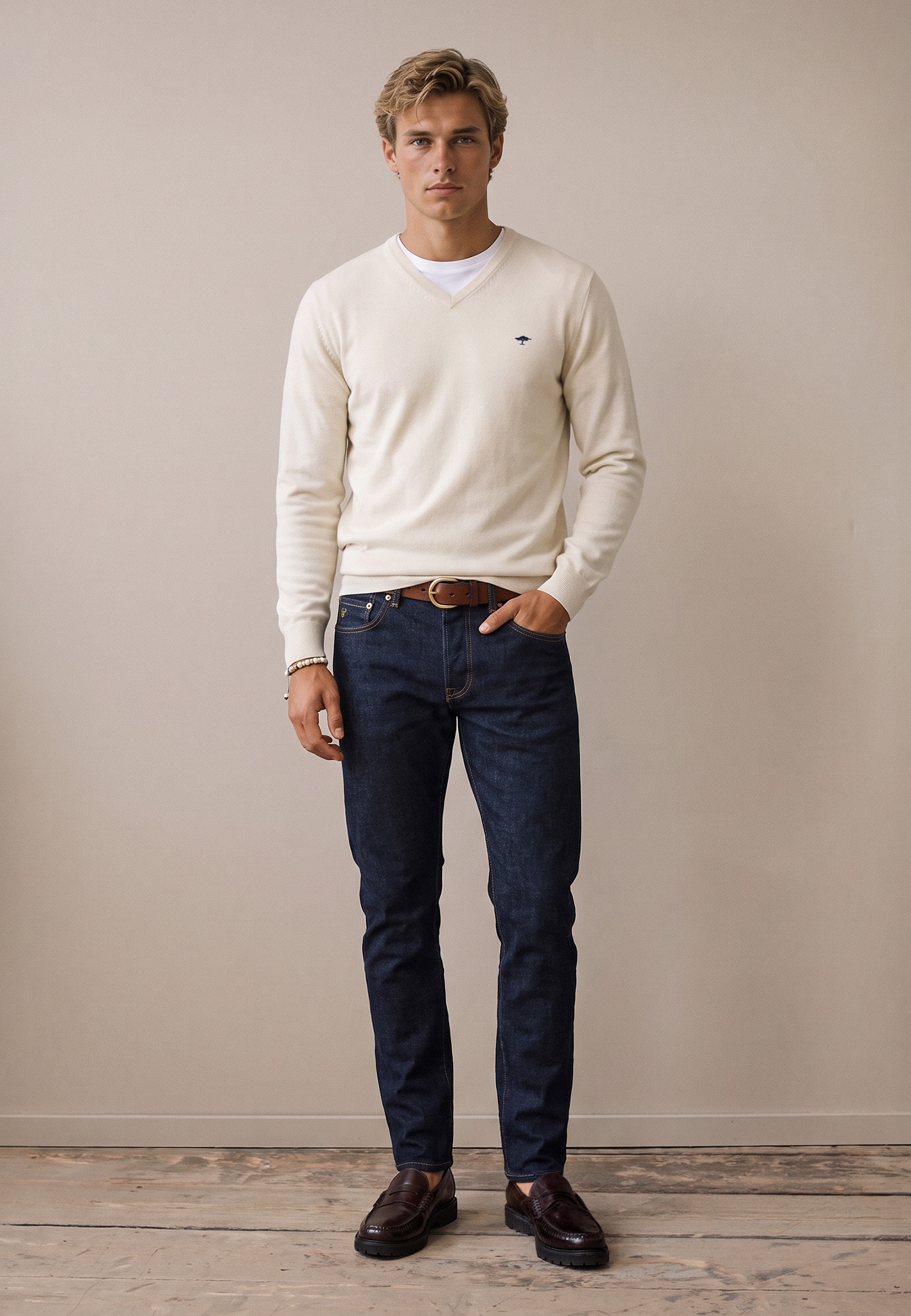 FYNCH-HATTON Pull en tricot avec encolure en V