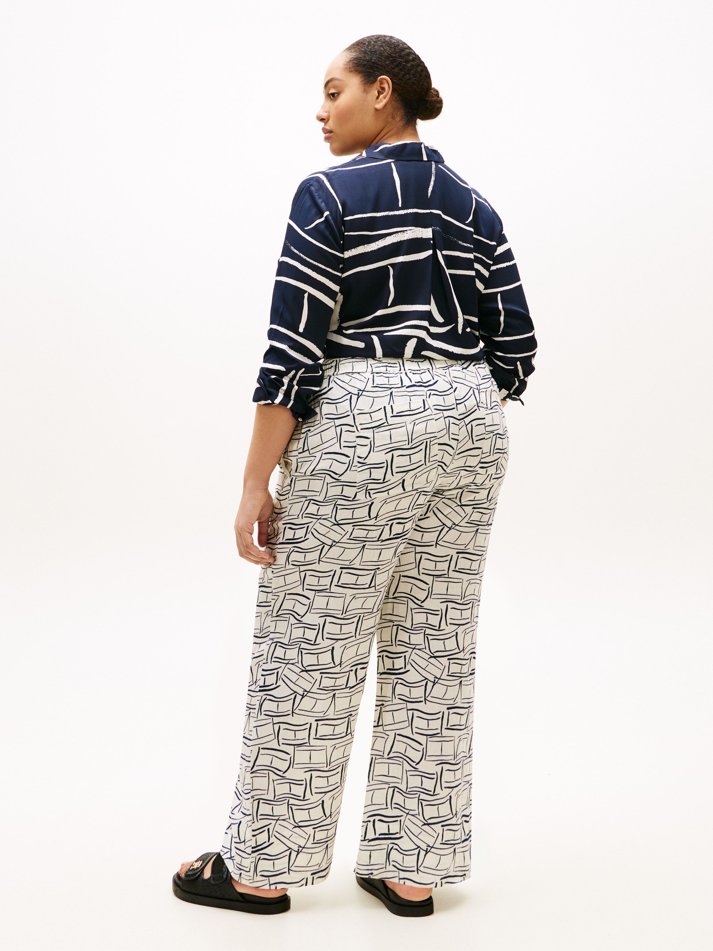 Tommy Hilfiger Curve Stoffhose »CRV ESS LINEN PULL ON PANTS«  in grossen Grössen