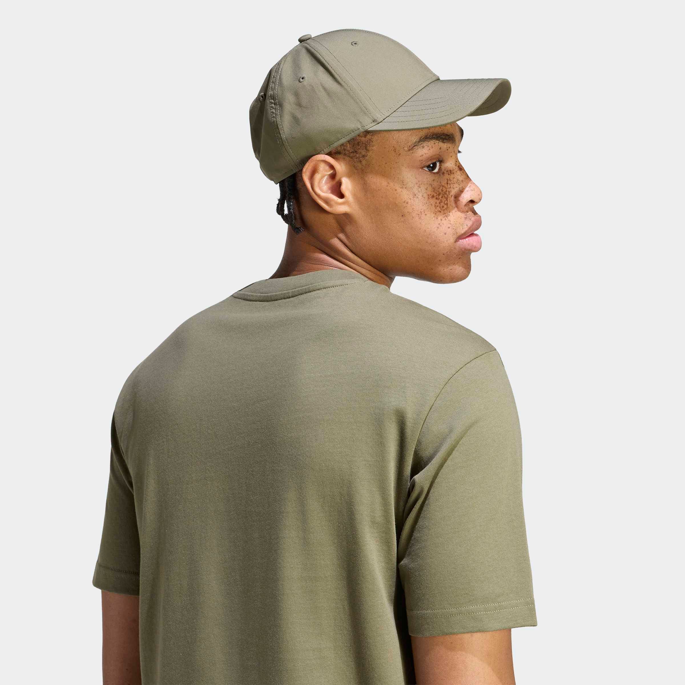 adidas Sportswear T-shirt »MEMORIES OF SPORT OUTDOOR GRAFIK« style sportif, col rond, en coton