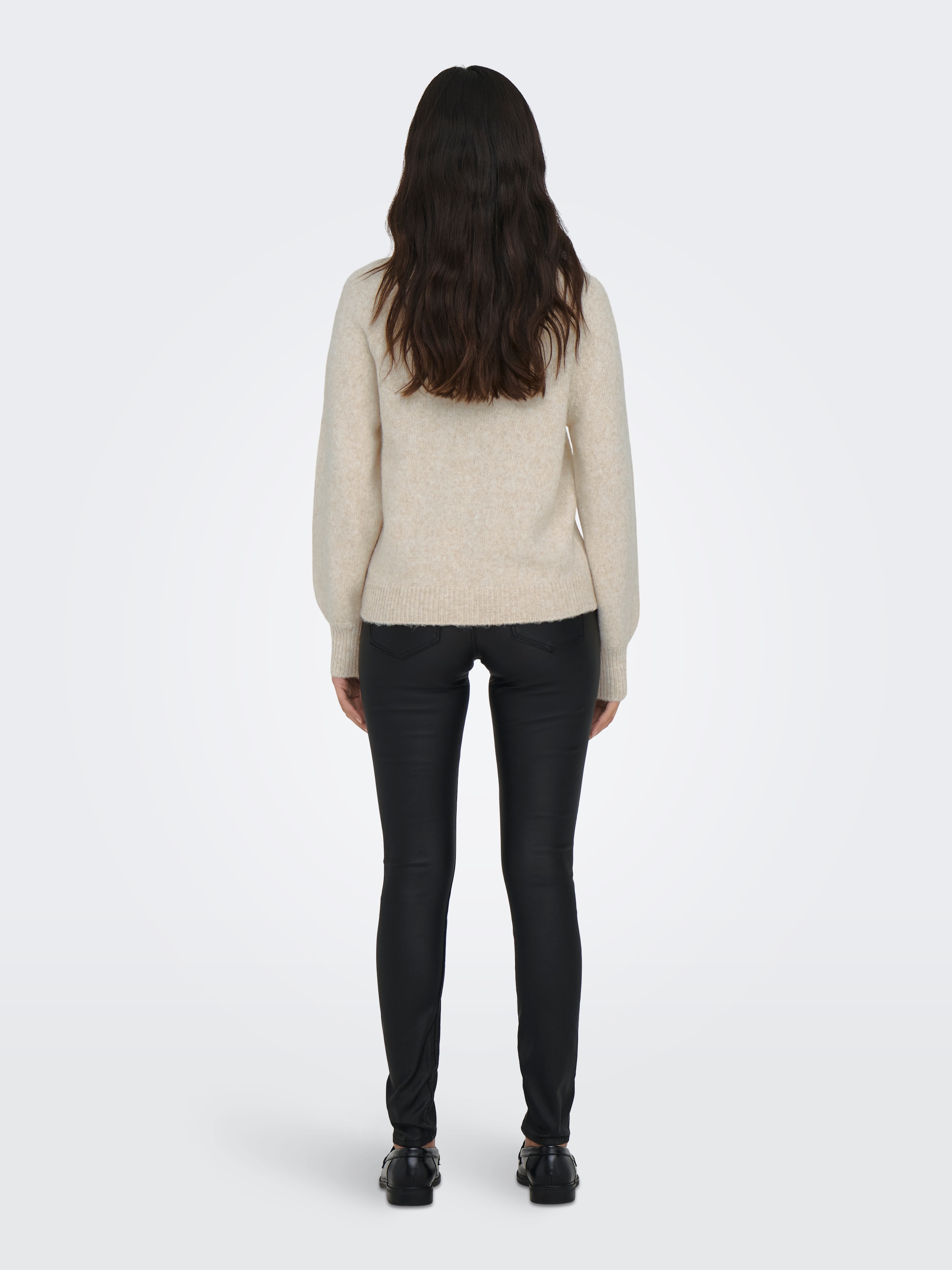 ONLY Pull à col rond »ONLEMMA LS BUTTON ONECK EX KNT« fibre synthétique, coupe régulière