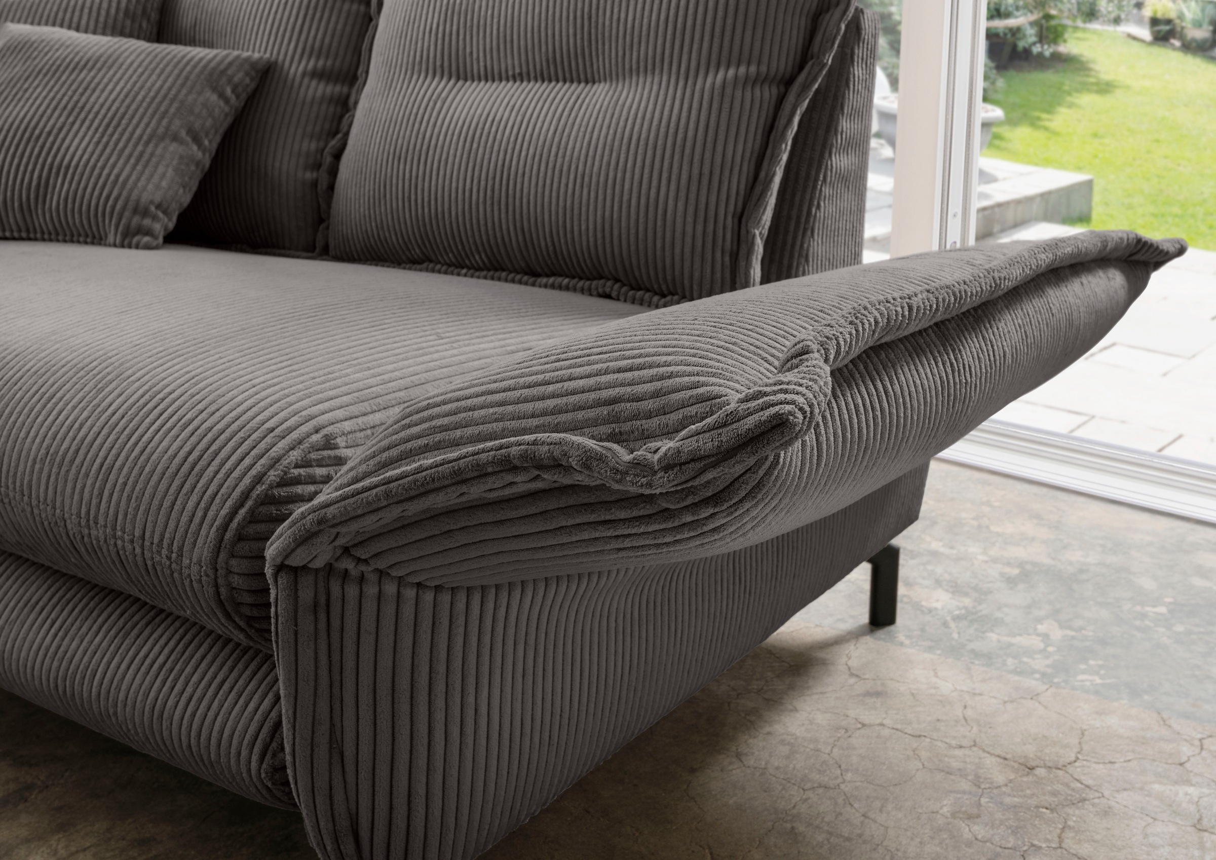 Home affaire Ecksofa »Lazio modern und bequem, schmale Armlehnen, tolle Detailverarbeitung« zwei verschiedene Fussfarben wählbar