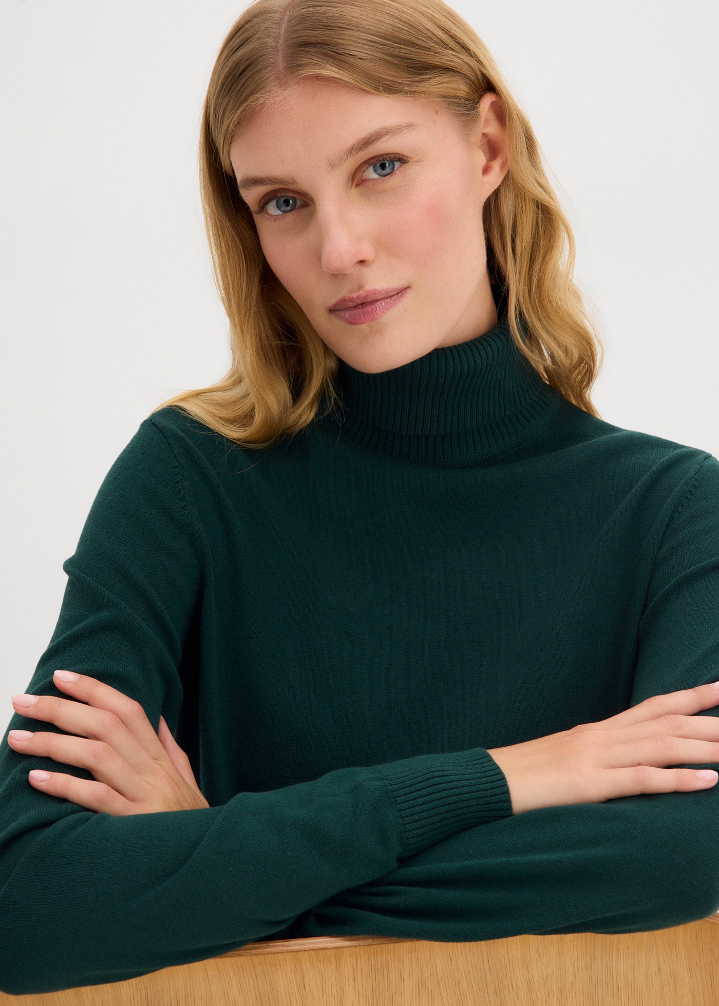 bonprix Pull à col roulé »Rollkragenpullover« aus Baumwolle und Polyamid, Rollkragen, figurbetonte Passform